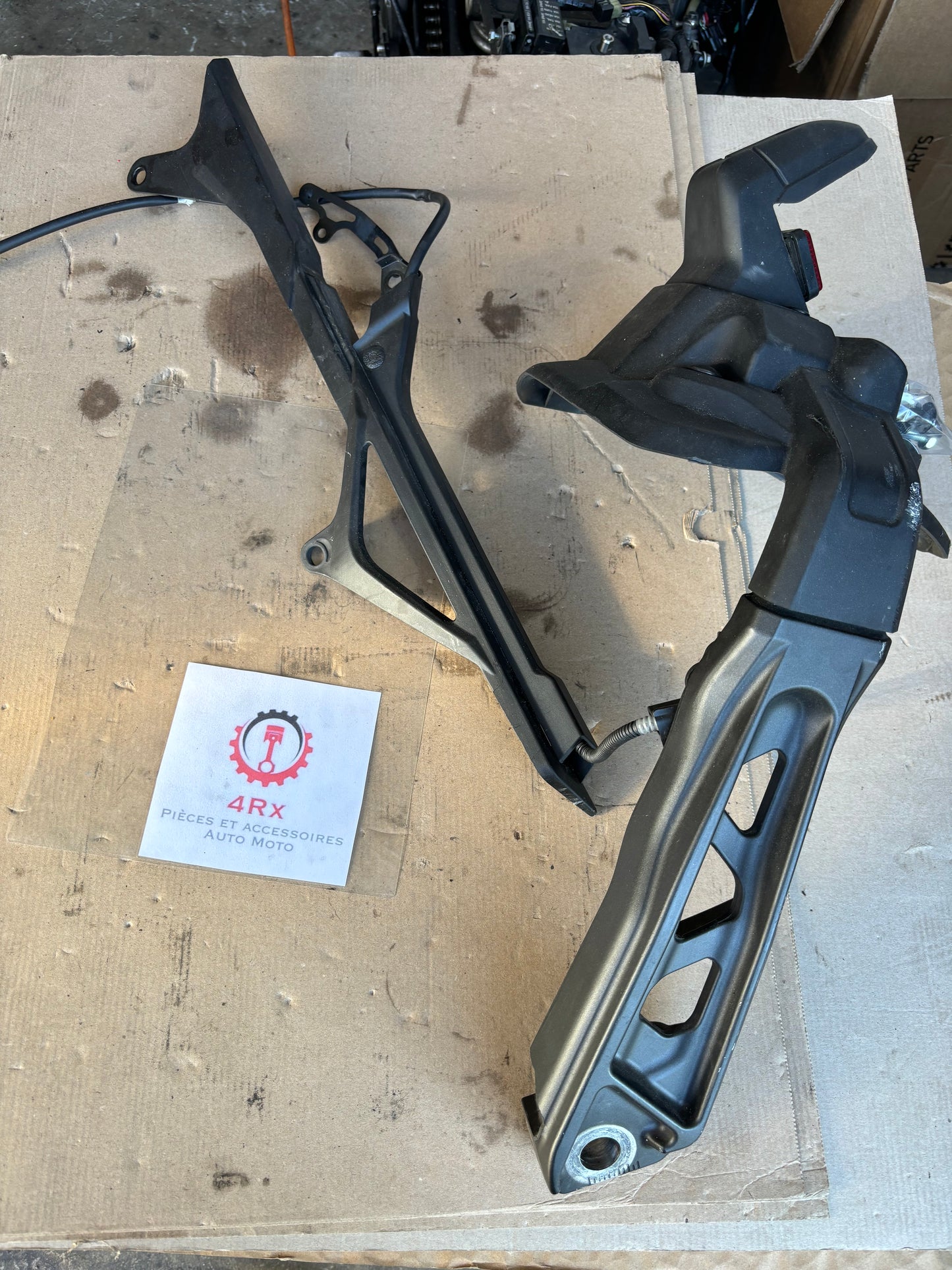 Schmutzfänger-Radhalterung Nummernschild Yamaha MT09 2017/2020
