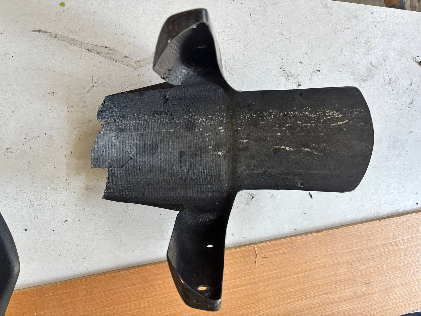 Garde boue avant Kawasaki zx6r 2009/2016 à réparer