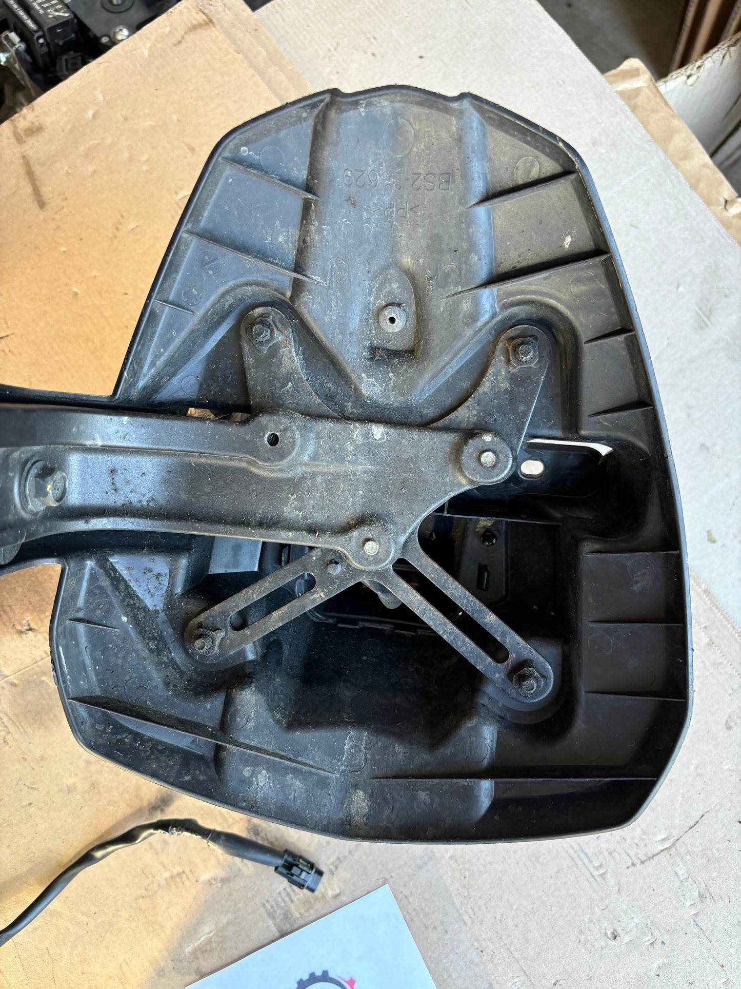 Schmutzfänger-Radhalterung Nummernschild Yamaha MT09 2017/2020