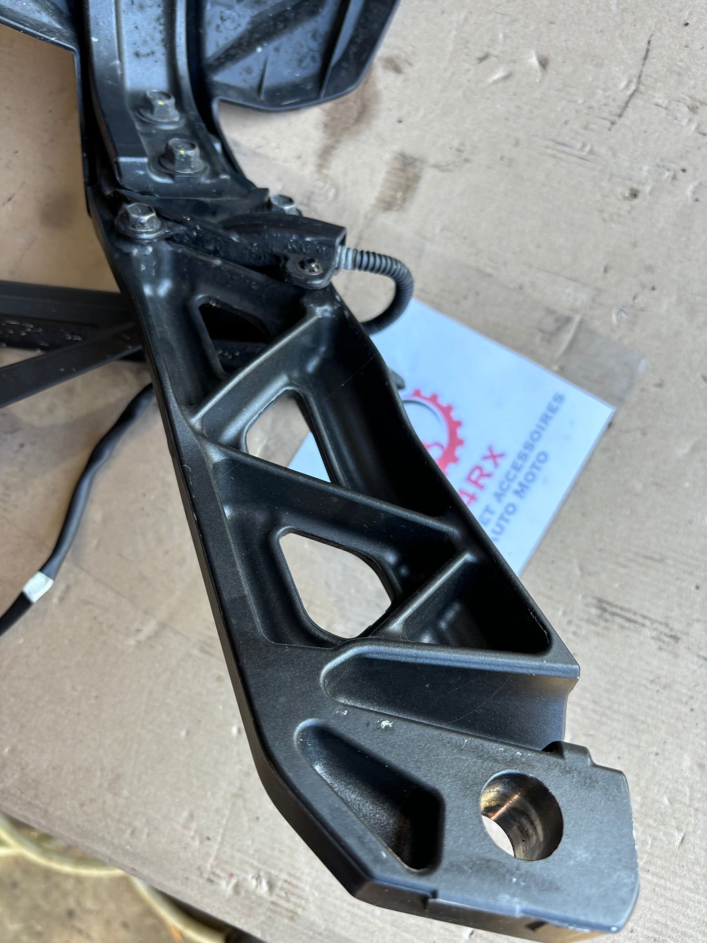 Schmutzfänger-Radhalterung Nummernschild Yamaha MT09 2017/2020