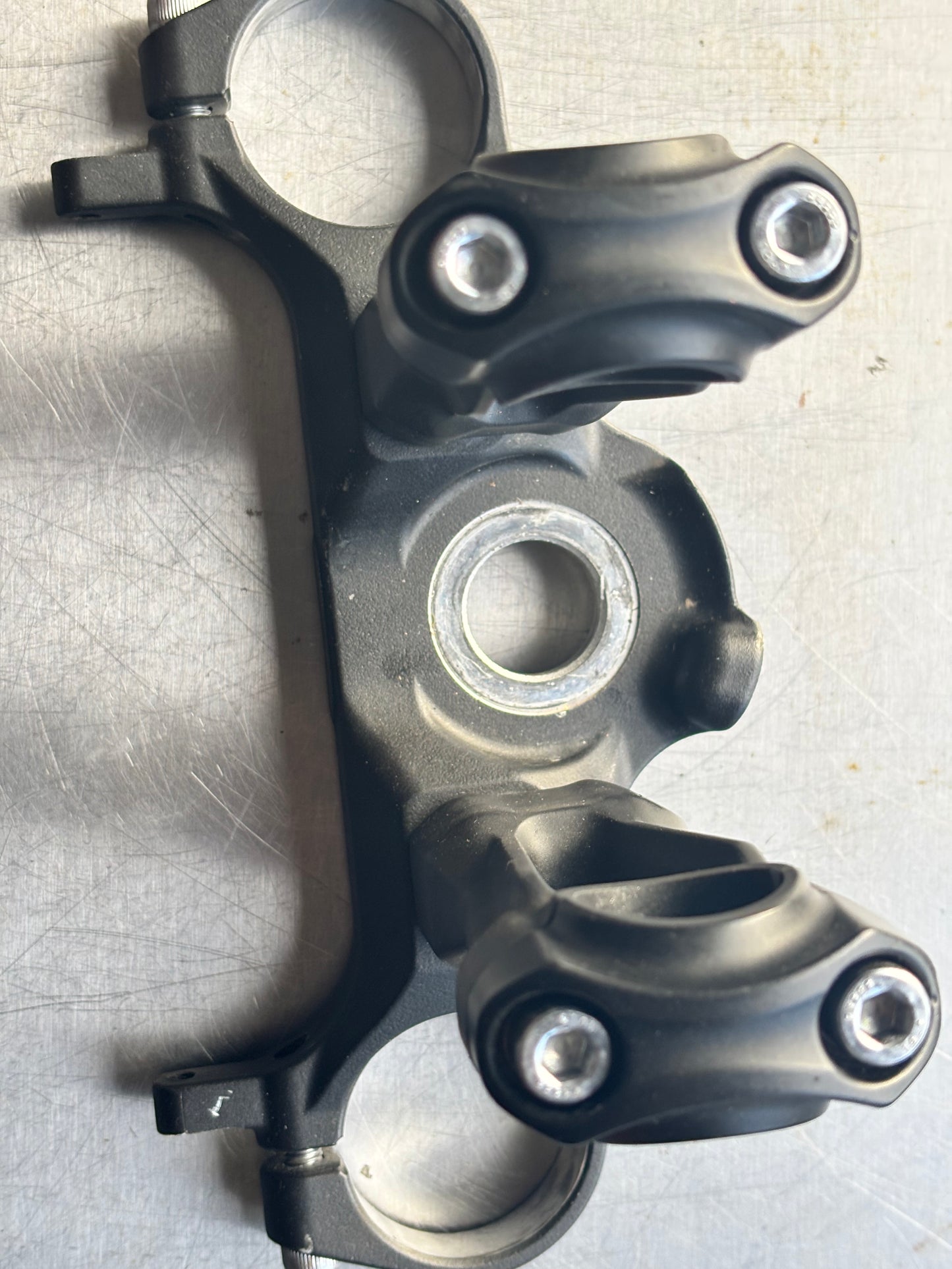 Té de fourche supérieur pontet yamaha mt 09 2021-2024 B7N-23435-00