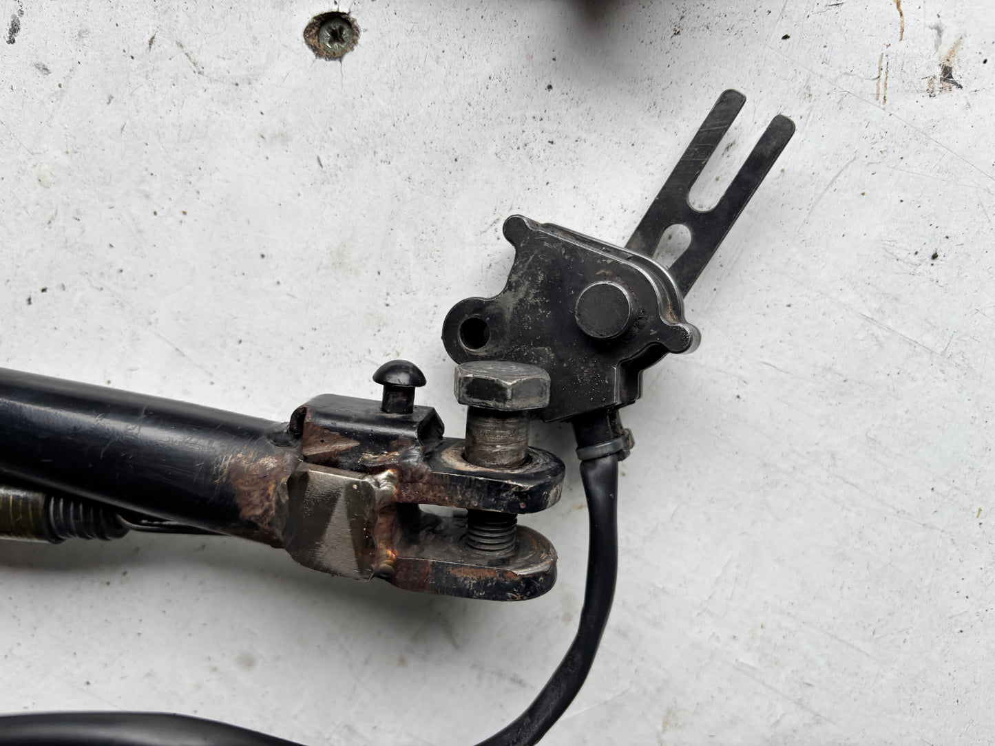 Béquille et contacteur Kawasaki Er6n er6f