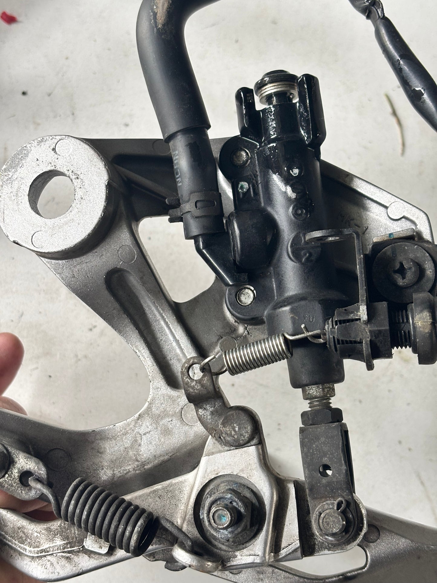 Platine conducteur droite de frein complète repose cale pied Yamaha MT 09 2013/2020