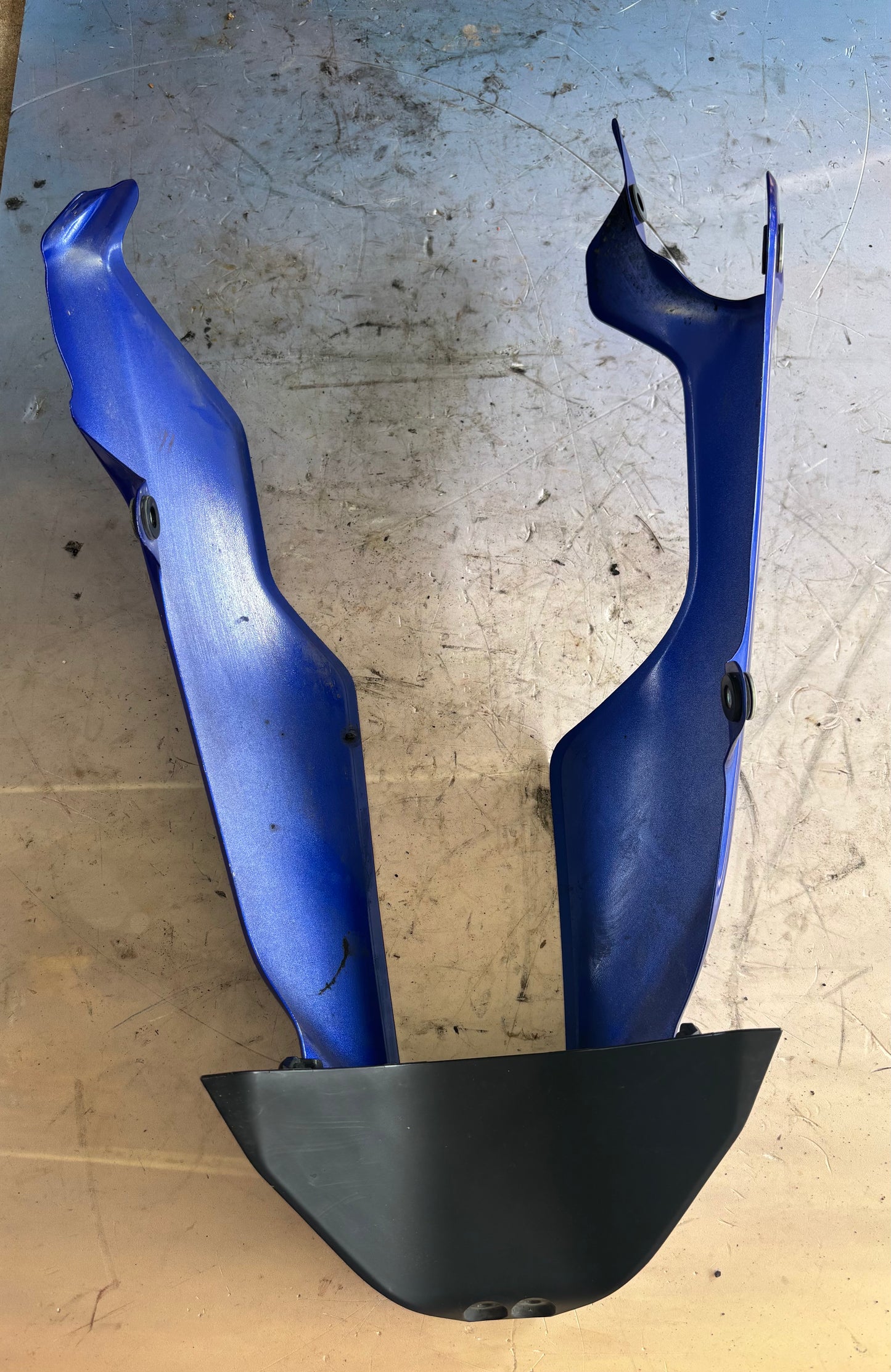 Sabot protecteur Yamaha r7 2021-2024 BEB2834W10P0 / BEB2834V10P0