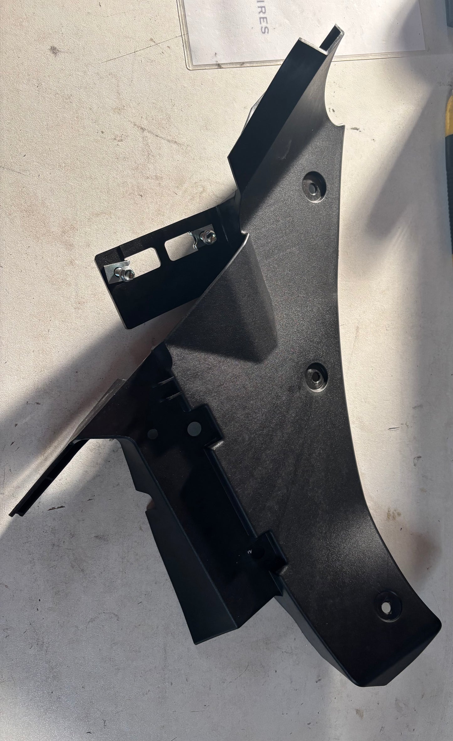 Halterung der inneren Verkleidungsabdeckung links Yamaha r7 2021-2024 BEB 2836K