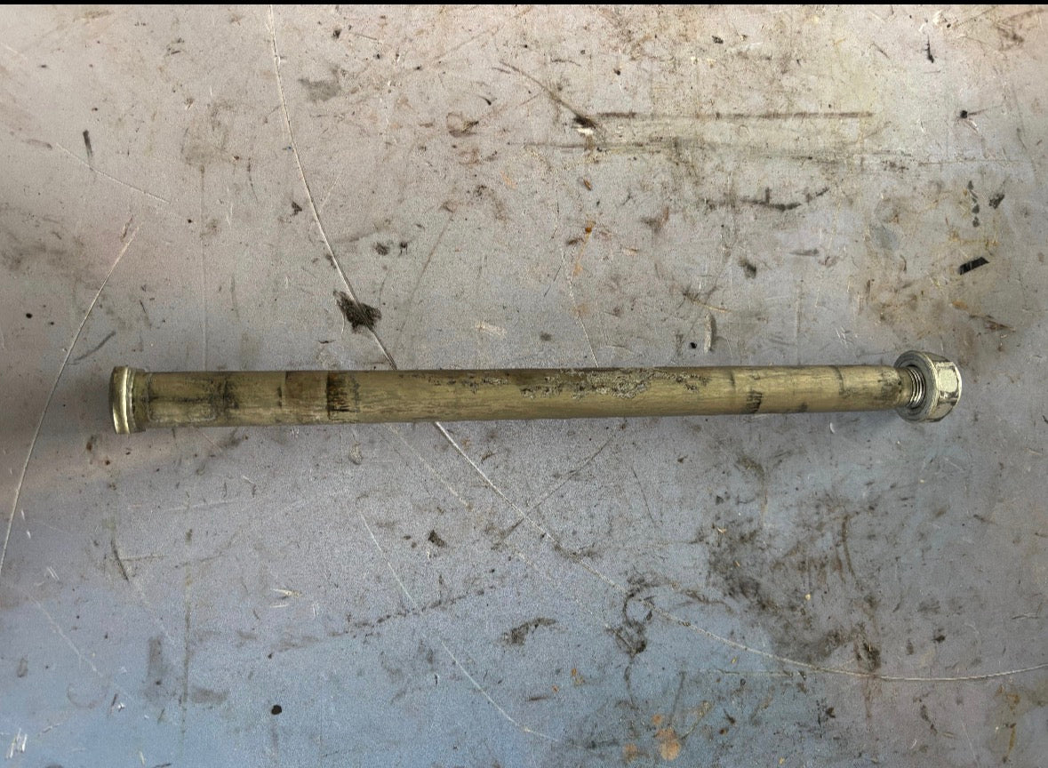 Rear wheel axle Yamaha mt07 2018/2020