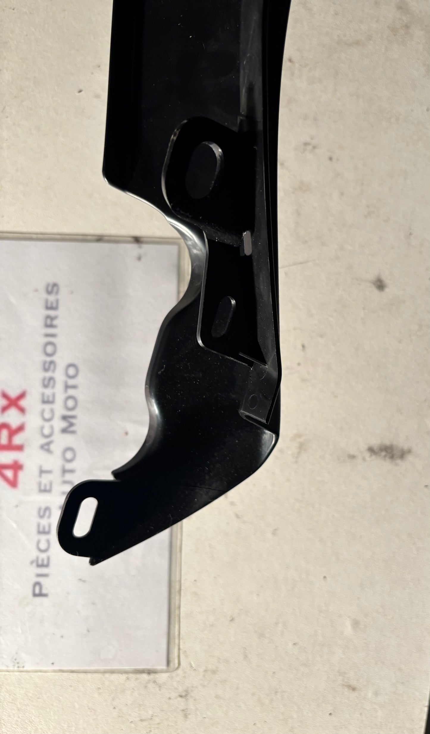 Carénage protection sous selle droit Yamaha r7 2021-2024 BEB 2171M
