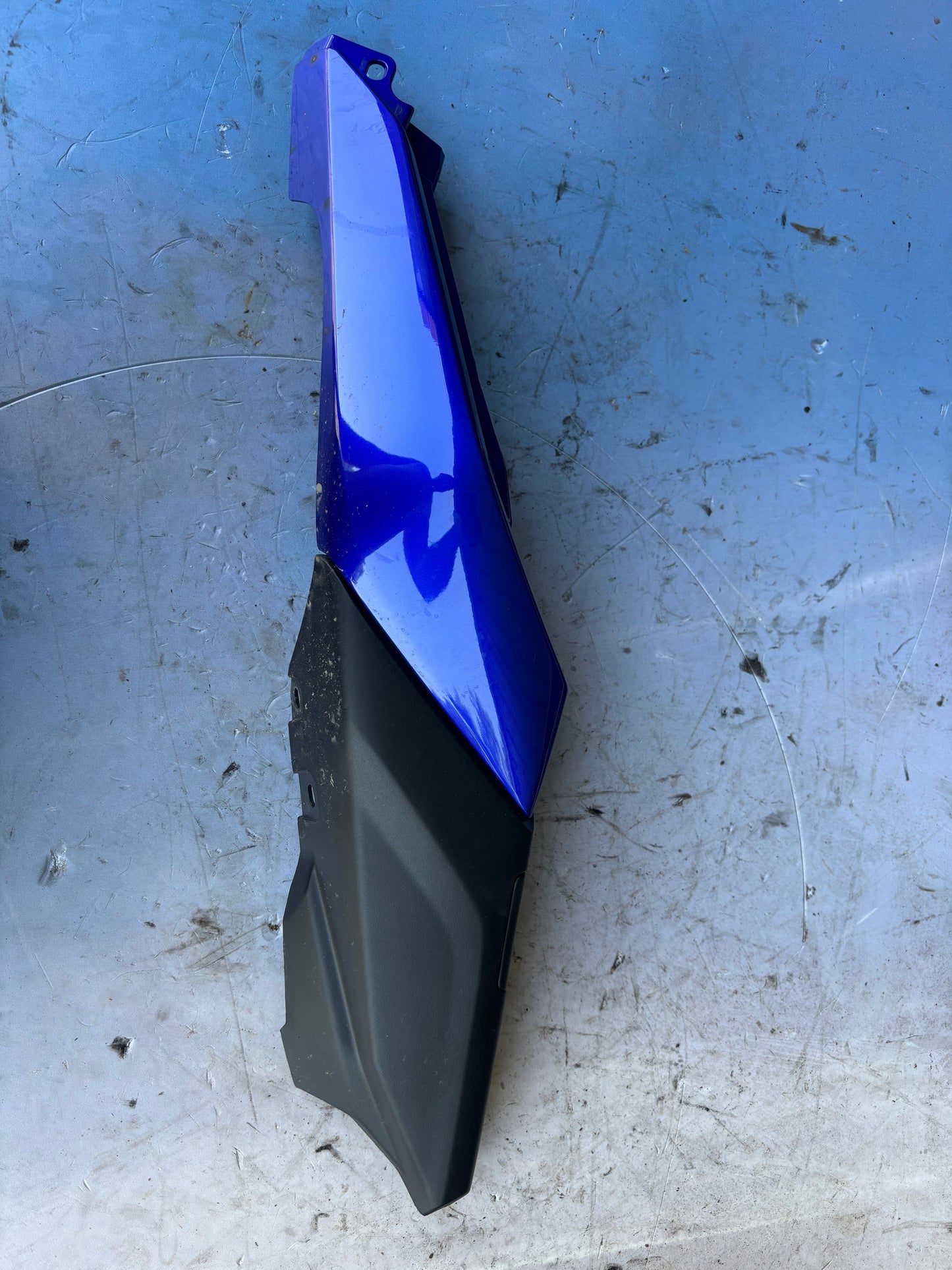 Carénage arrière gauche yamaha mt 07 mt07 2025