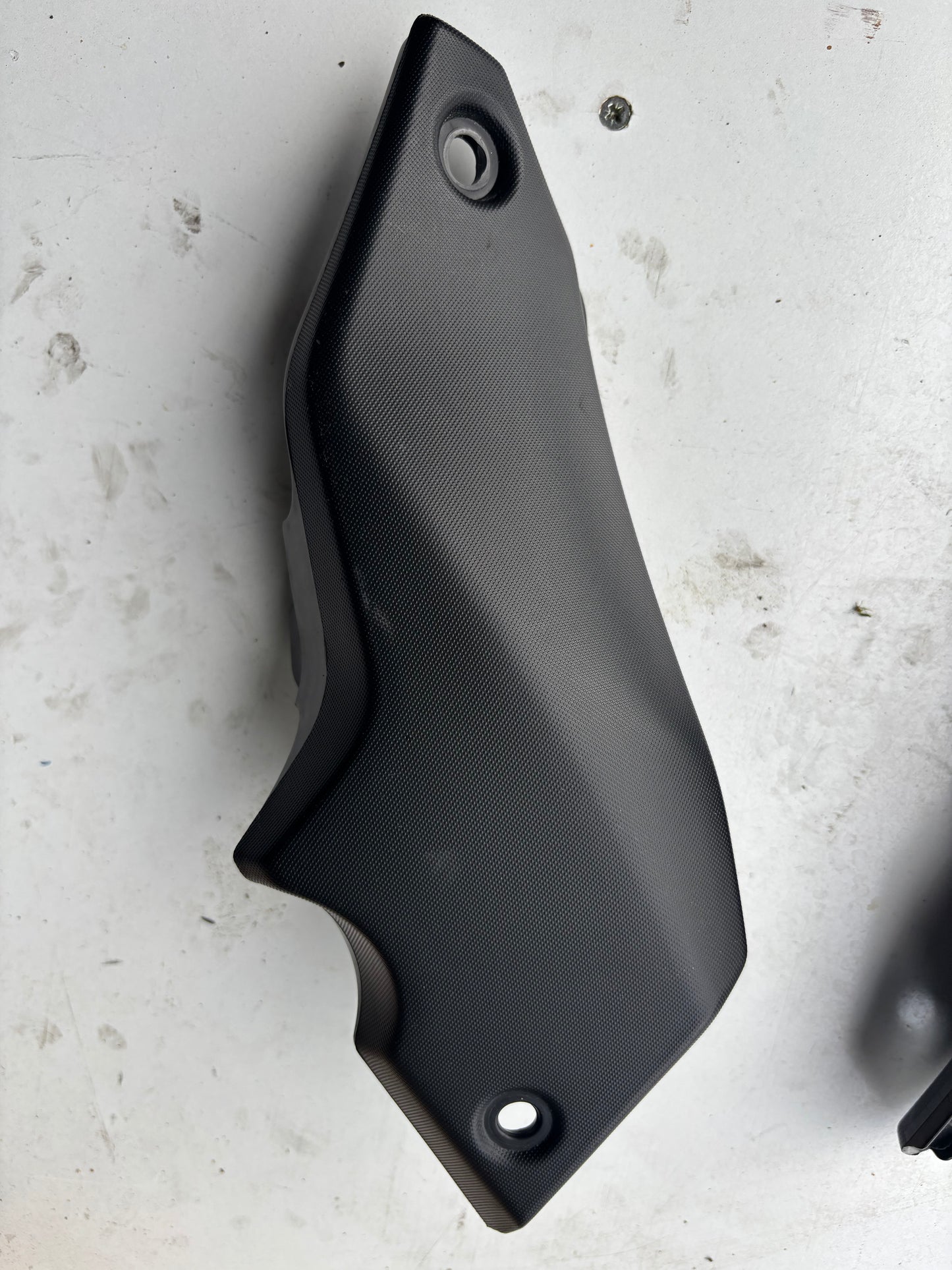 Carénage latéral gauche Yamaha tracer 700 2017/2020