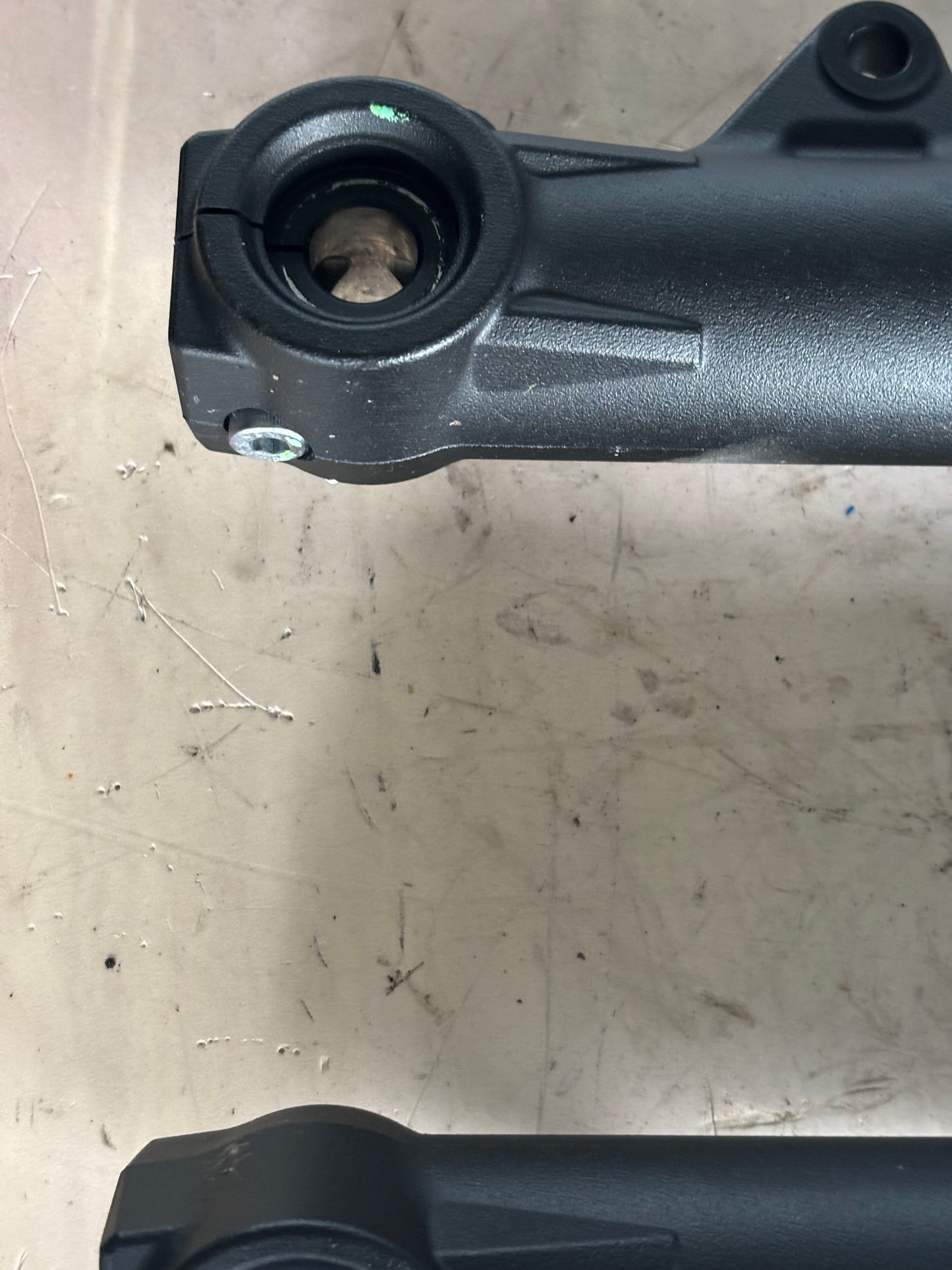 Fourche yamaha tracer 7 GT 700 2023-2024