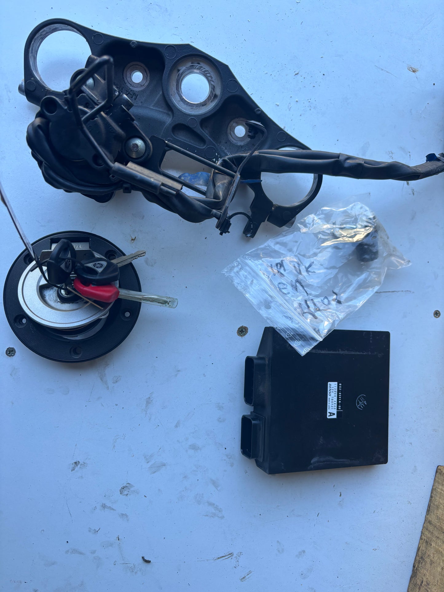 Kit serrure neiman 3 clefs ECU CDI yamaha mt 09 2017- 2020 ABS