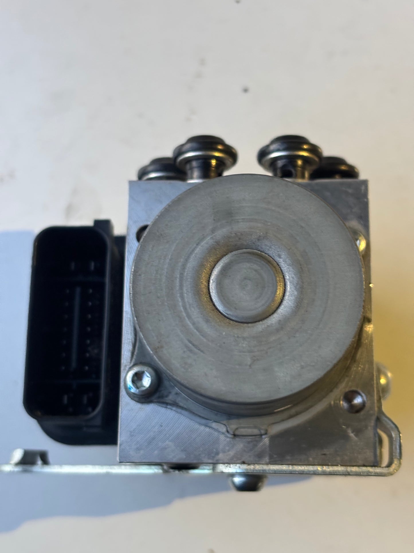 Bloc boitier abs Yamaha tracer 900 2015/2017 2SC-85930-00