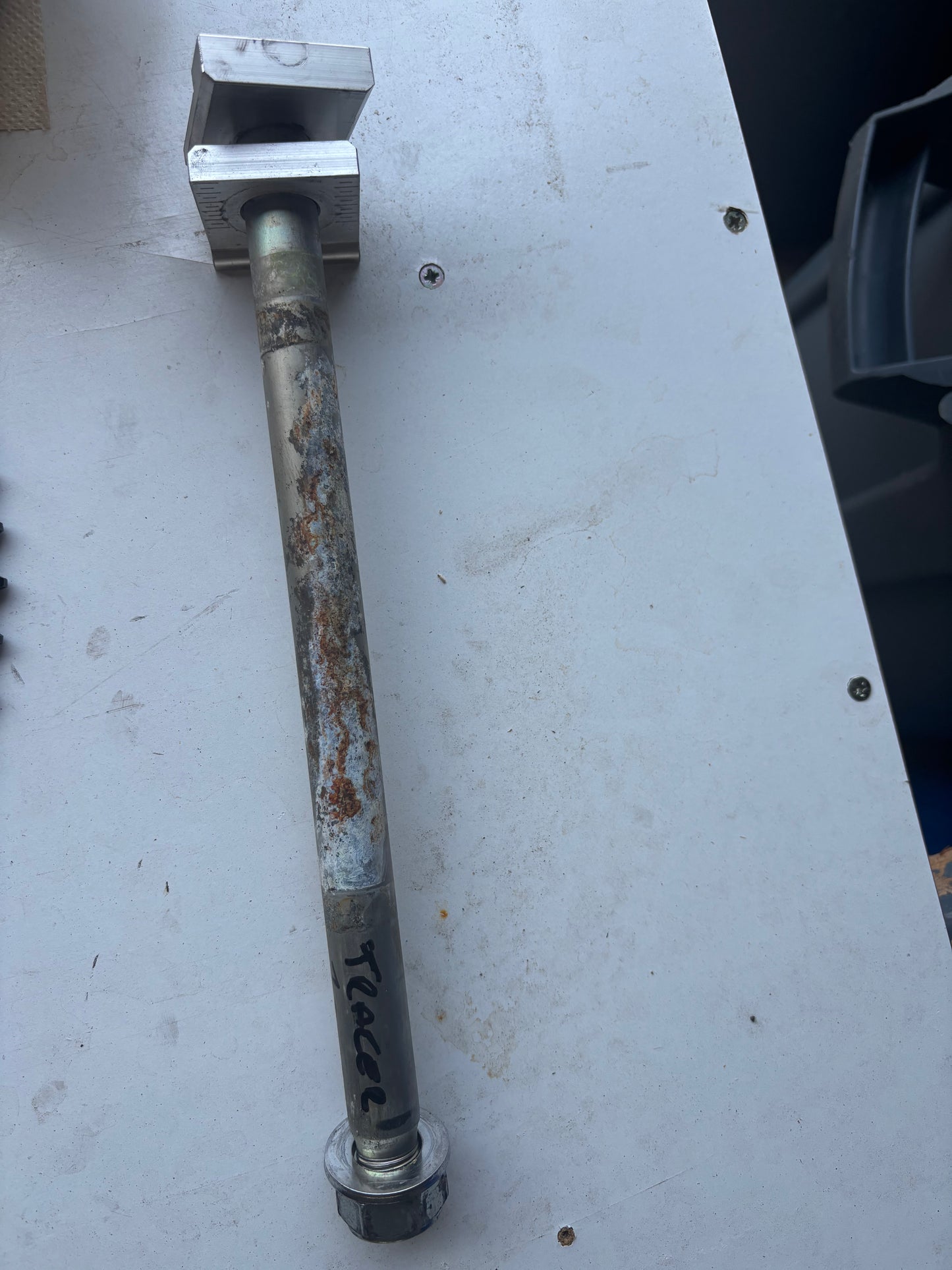 Axe roue arrière Yamaha tracer 700 2020/2024