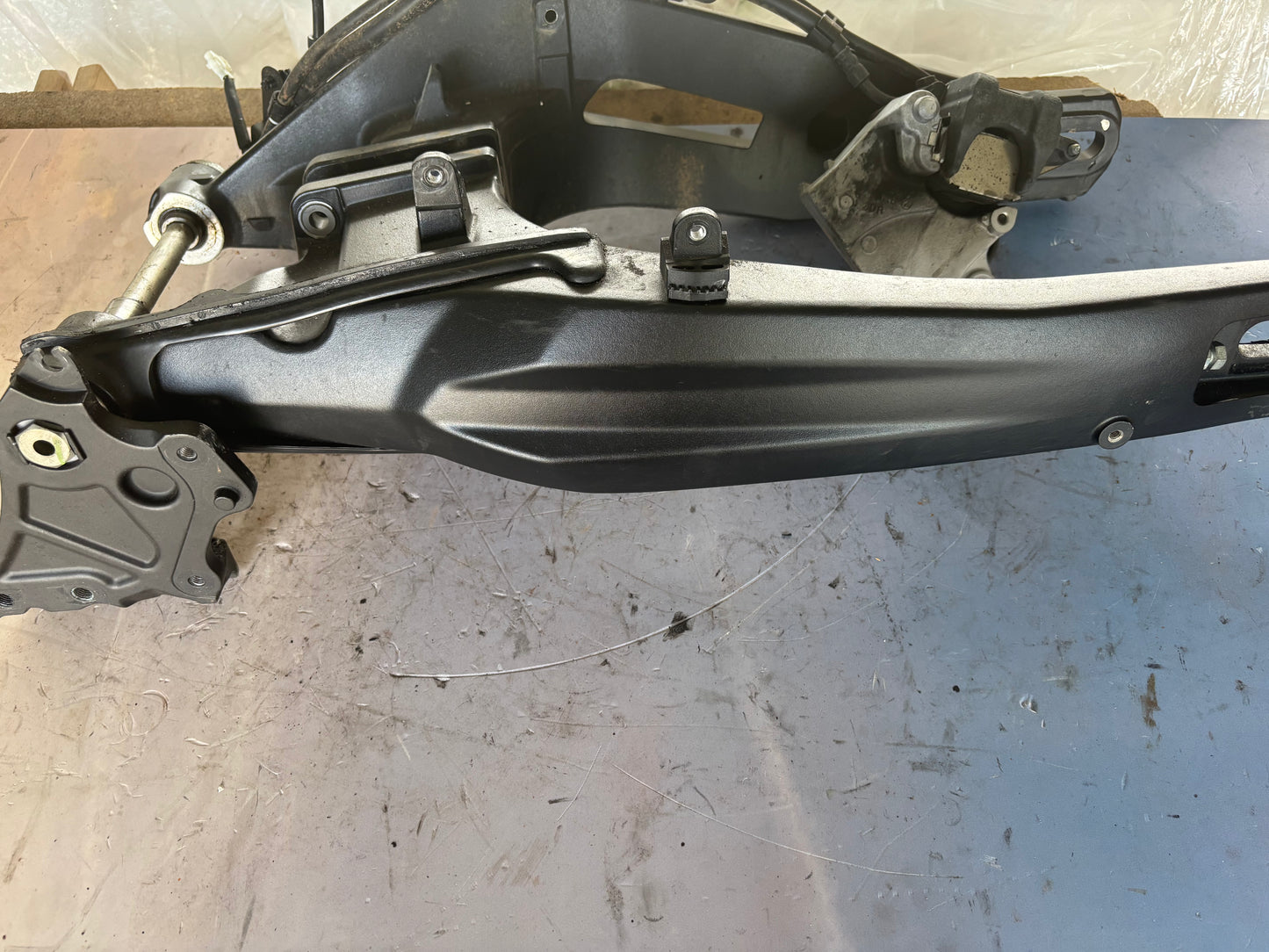 Bras oscillant arrière Yamaha tracer 700 GT 2020/2024