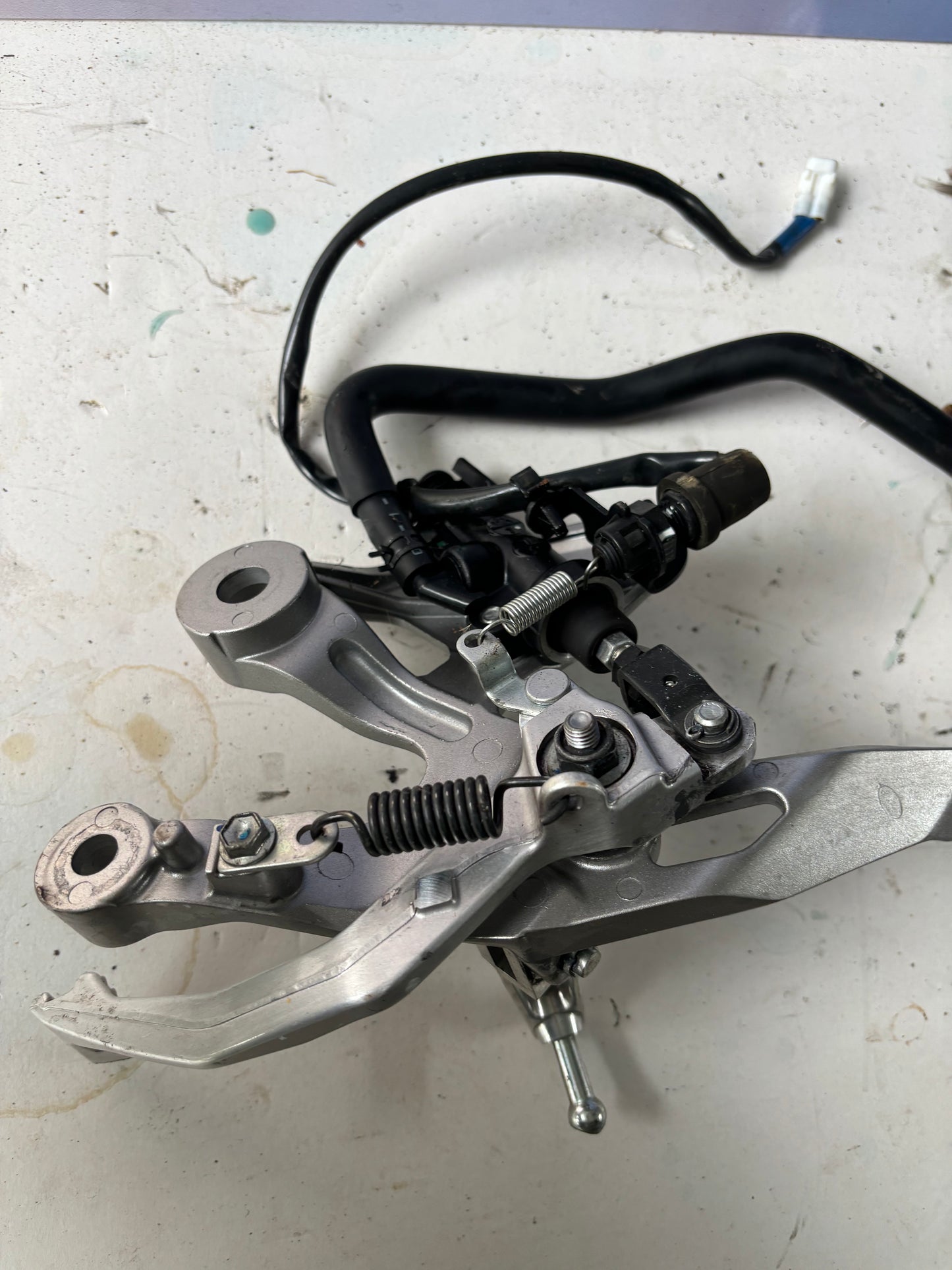 Rechte Fahrerbremsplatte Yamaha MT 09 2017/2020