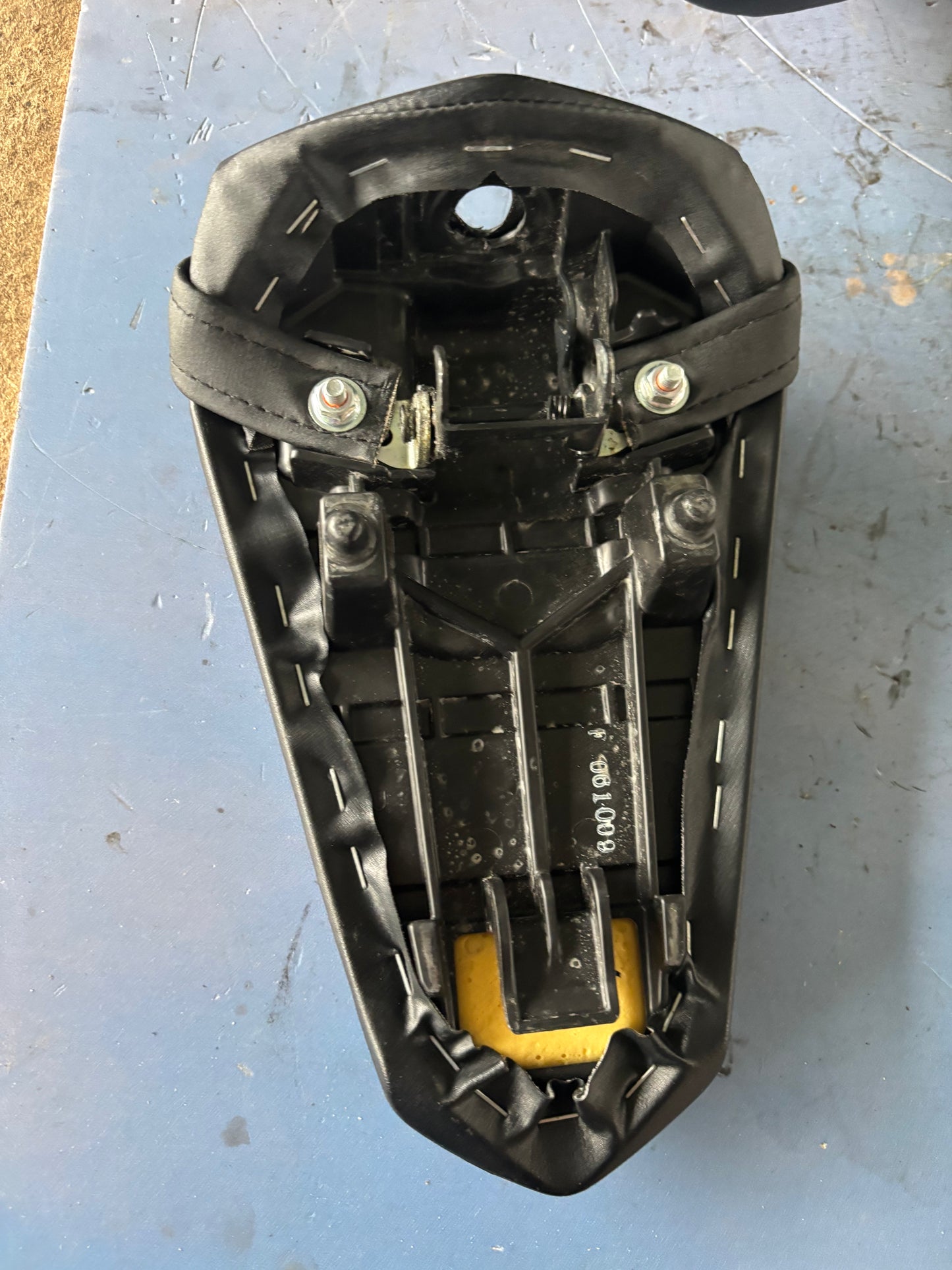 Selle passager Yamaha r7 2021-2024