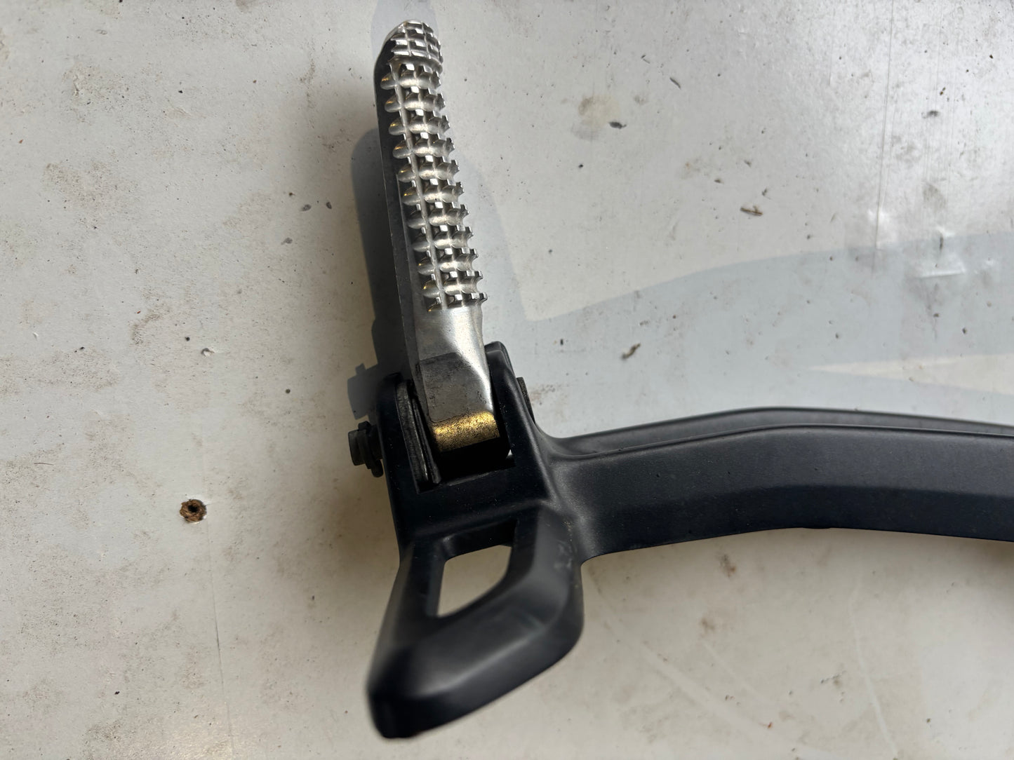 Platine passager cale pied arrière gauche yamaha mt 07 mt07 2021/2025