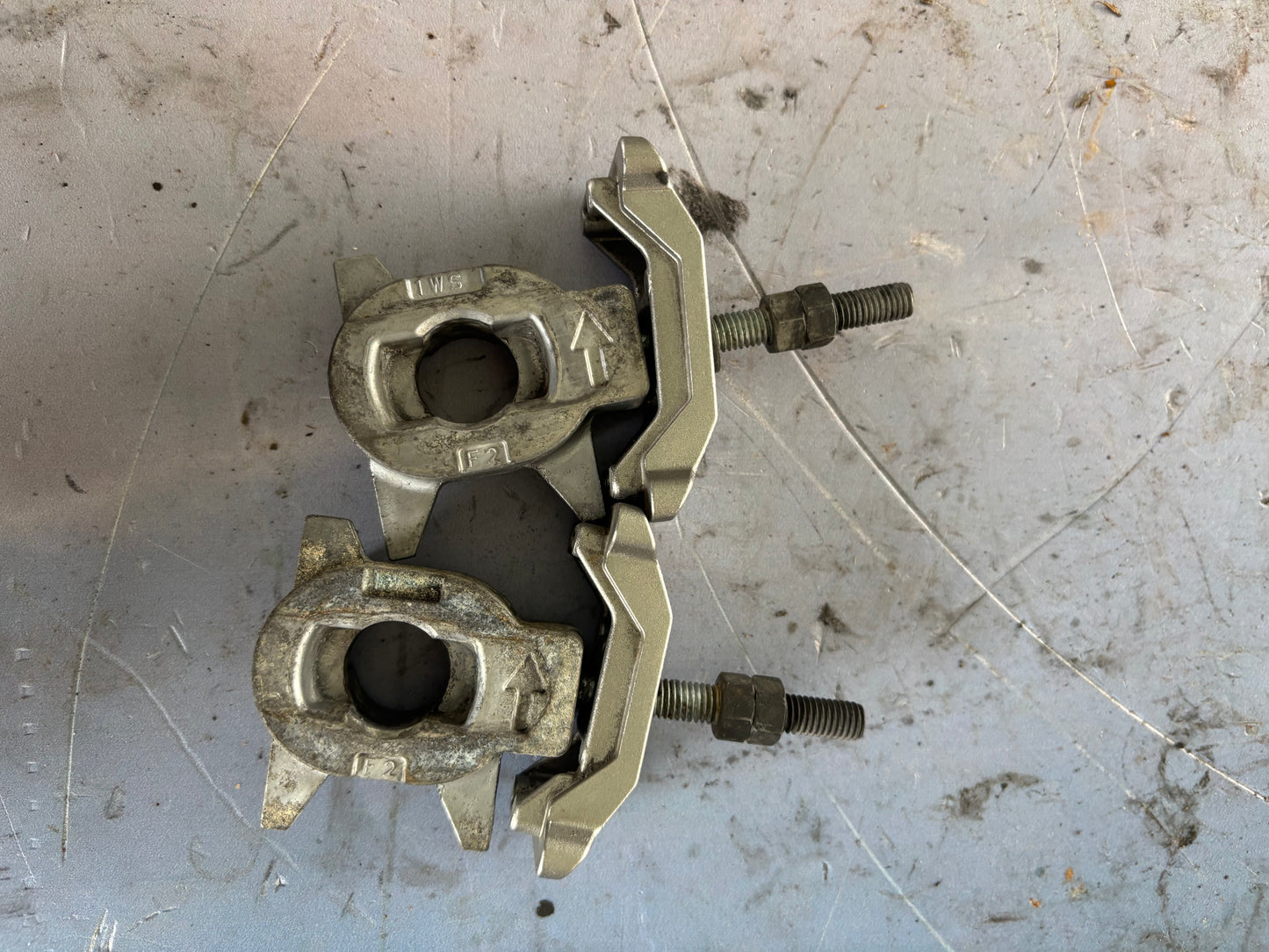 Support tendeur réglage tension chaine Yamaha mt07 vendu en paire