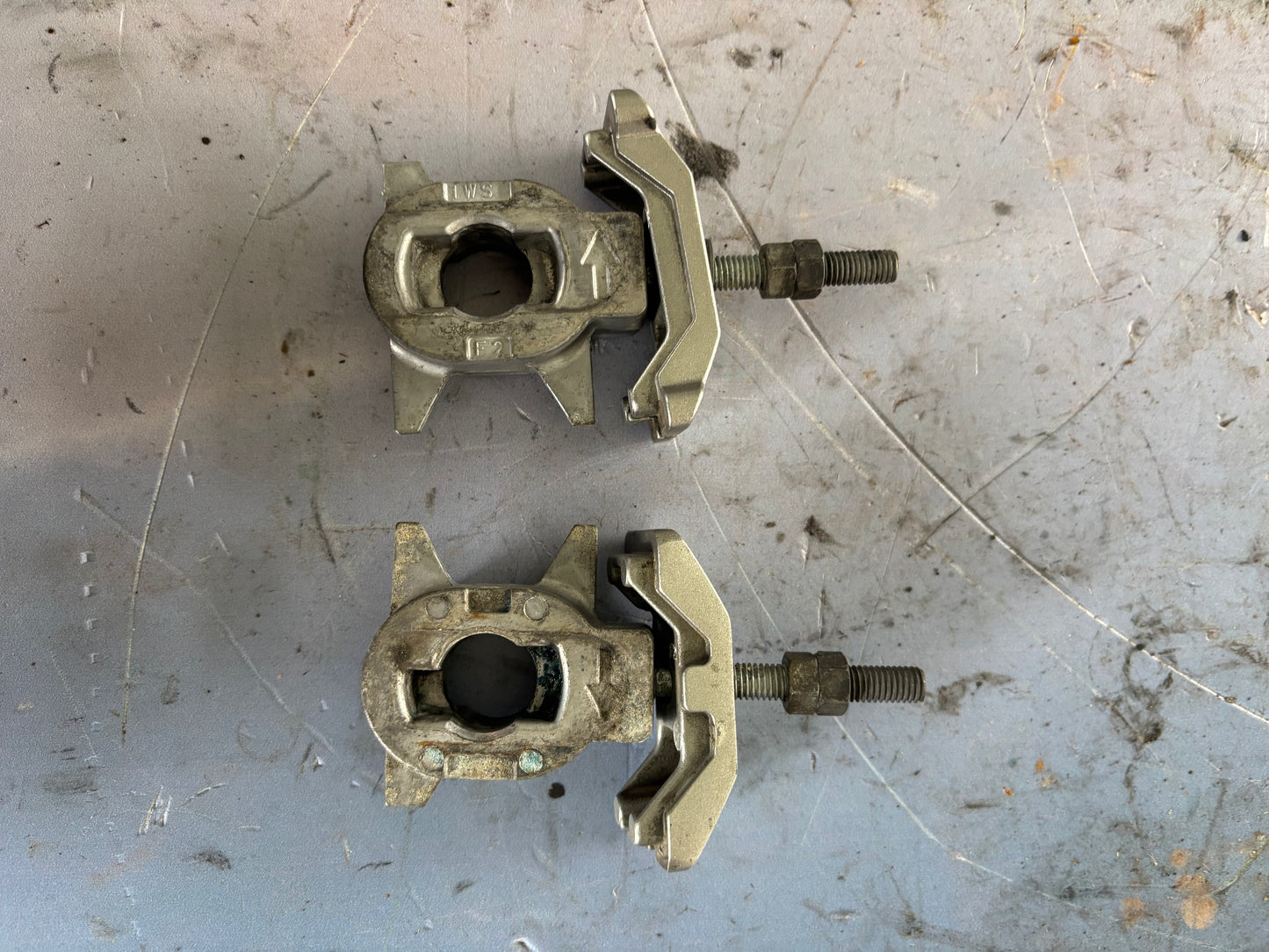 Support tendeur réglage tension chaine Yamaha mt07 vendu en paire