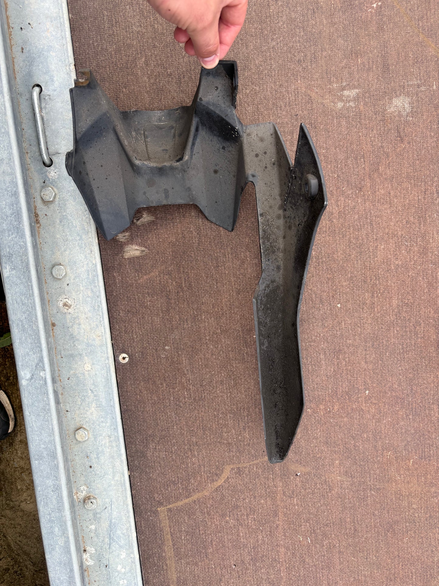 Protège chaîne lèche roue garde boue Yamaha mt07 2014/2020