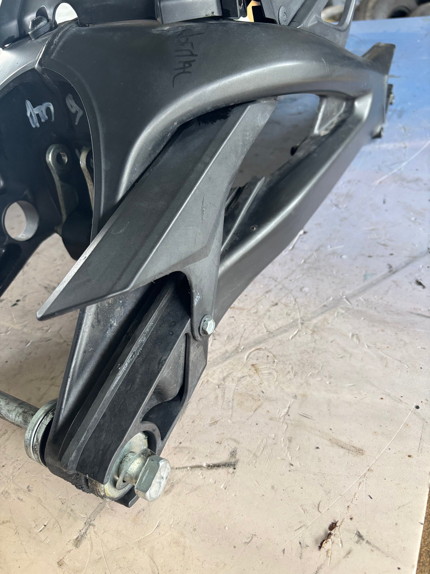 Bras oscillant yamaha mt 09 2017- 2020 standard ou SP
