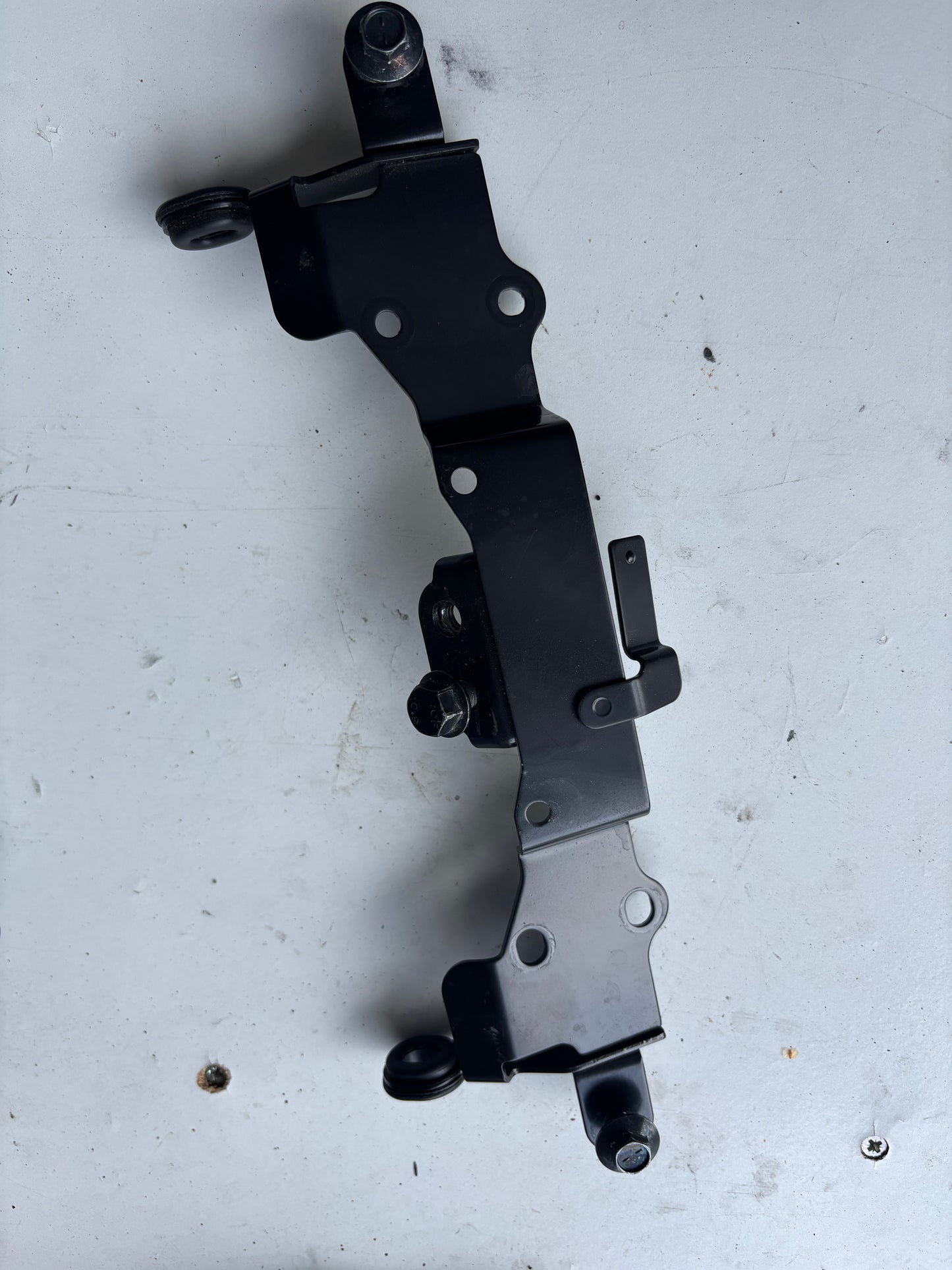 Support selle pilote / carénage bloc arrière Yamaha r7 2021-2024 BEB211310000