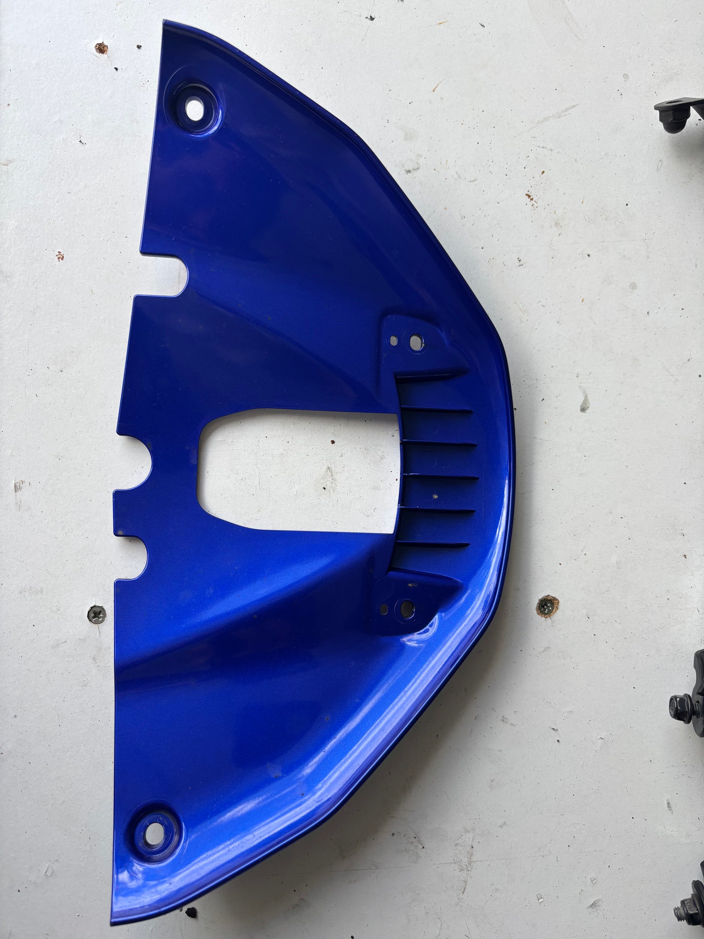 Lame sous phare Yamaha r7 2021-2024 BEBYC3600P0