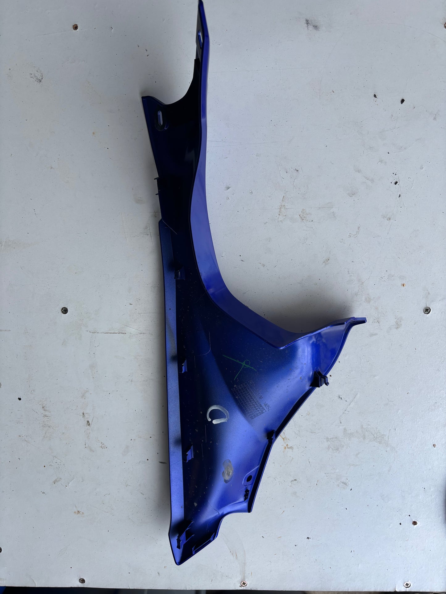 Carénage panneau console droit Yamaha r7 2021-2024 BEB2837M00P0