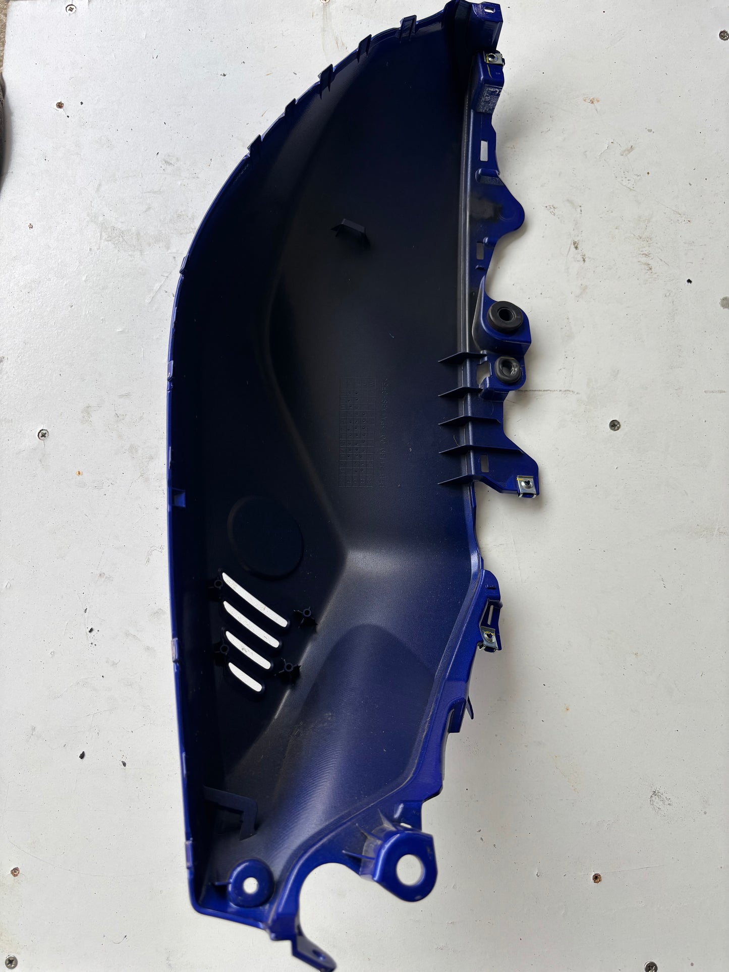Cache latérale carénage réservoir droit Yamaha r7 2021-2024 BEB2413900PO