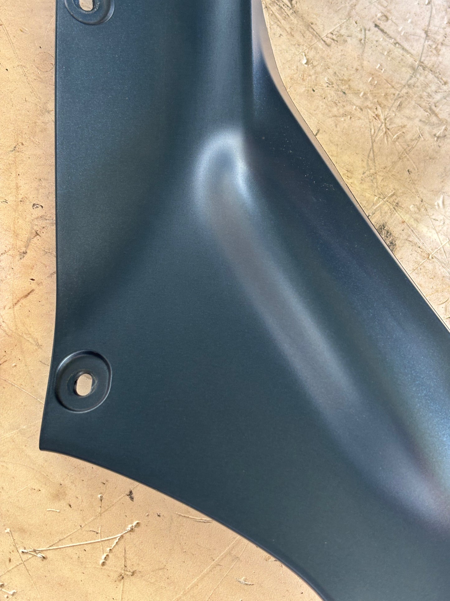 Carénage panneau flanc droit inférieur Yamaha r7 2021-2024 BEB2172H00P0