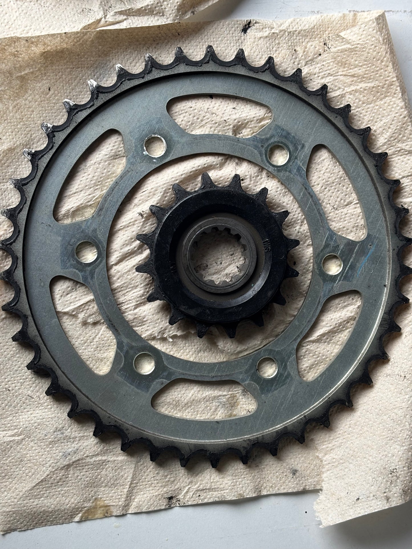 Kit chaîne Yamaha r7 2021-2024