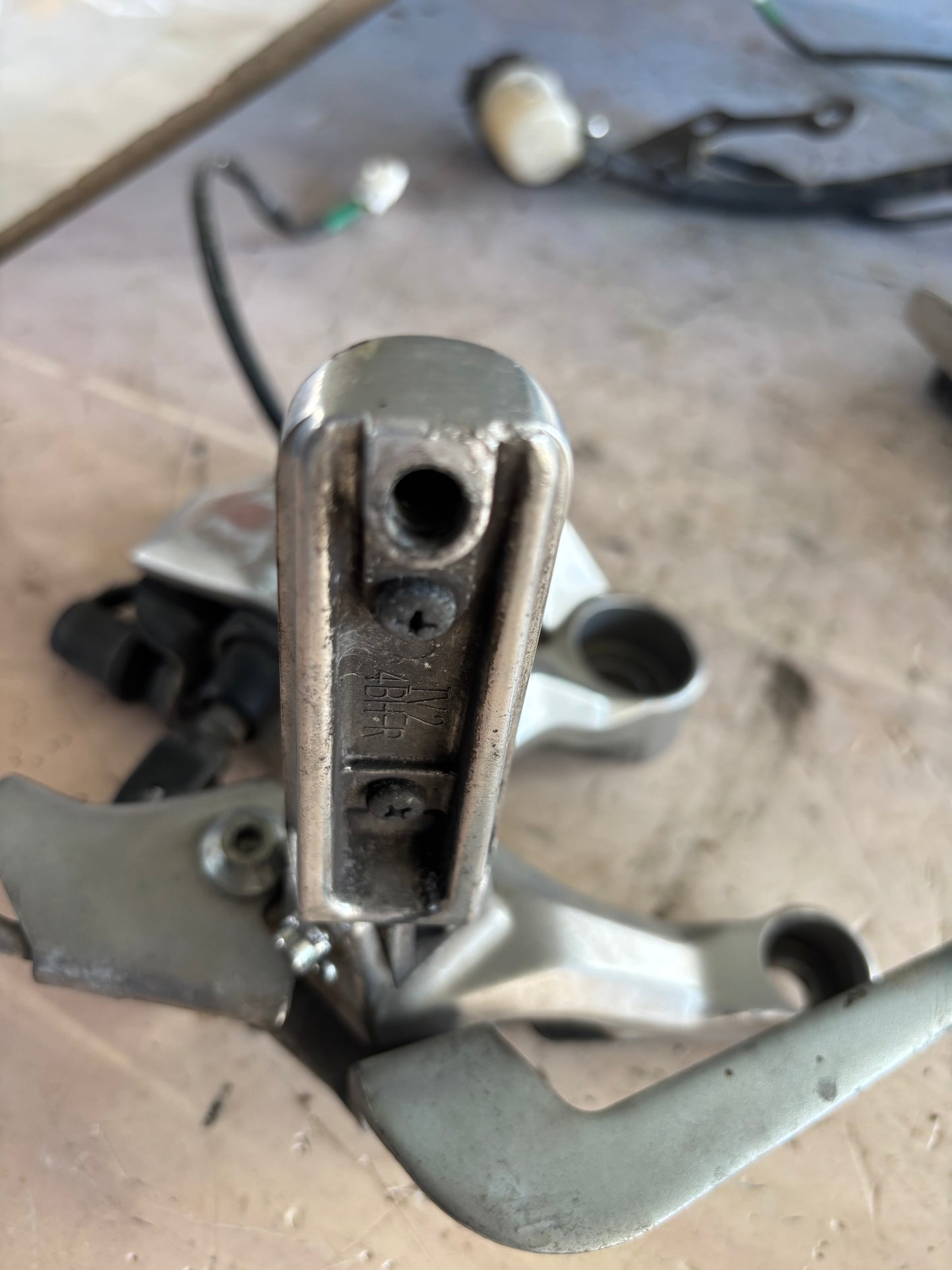 Platine conducteur droite pédale frein Yamaha tracer 900 2015/2020