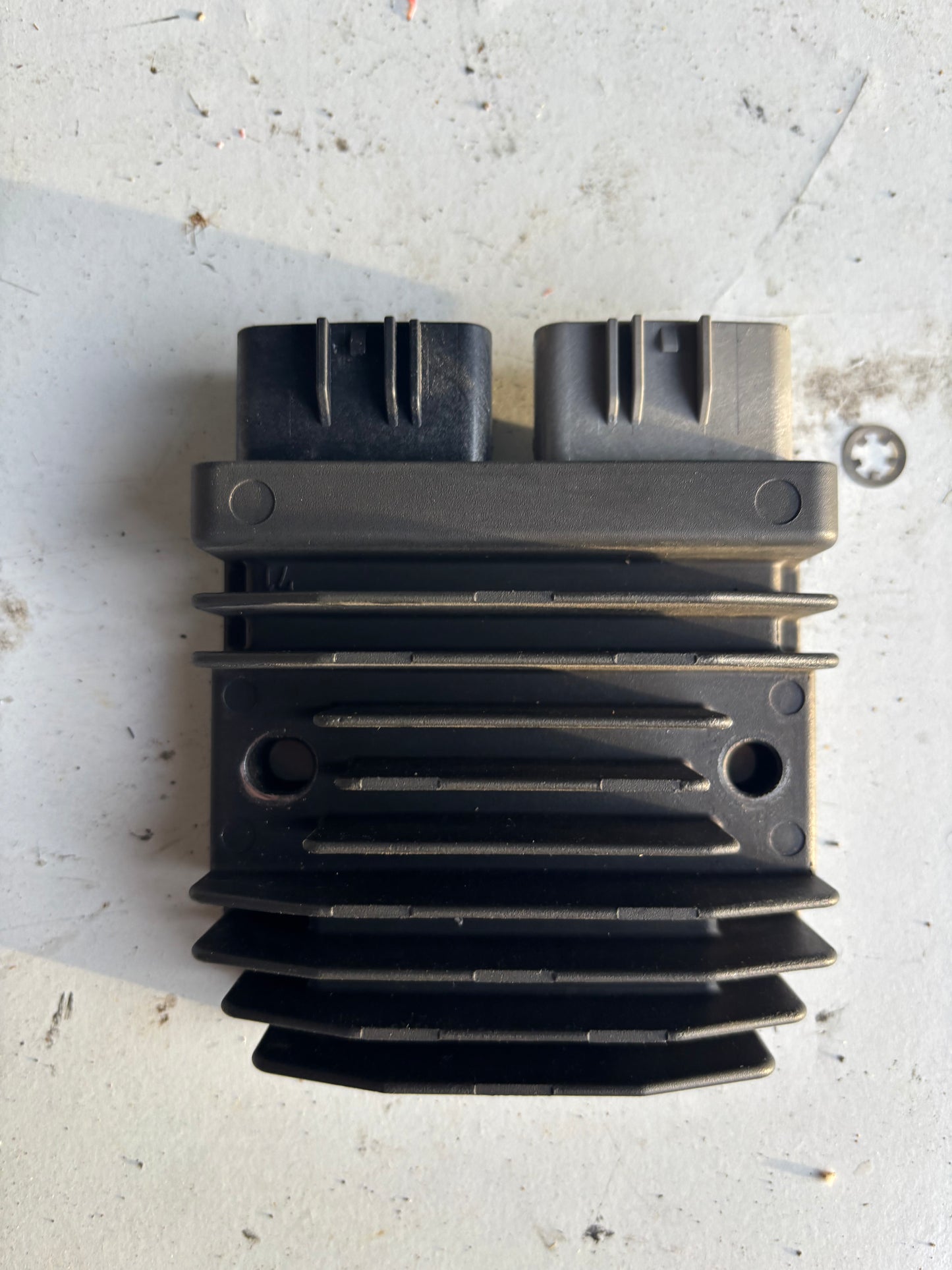 Régulateur de tension Yamaha mt 07 tracer 700 r7