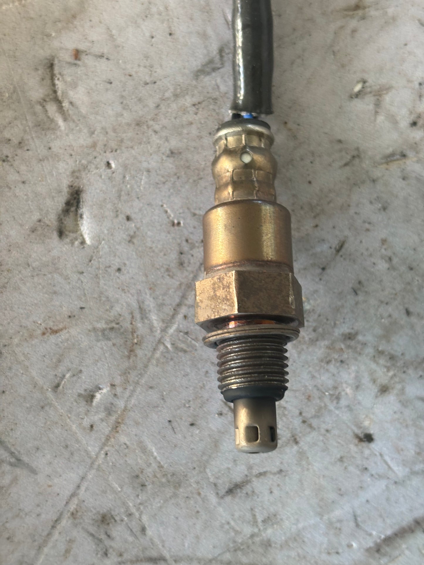 Sonde échappement lambda oxygène Yamaha mt07 / r7 2021/2024
