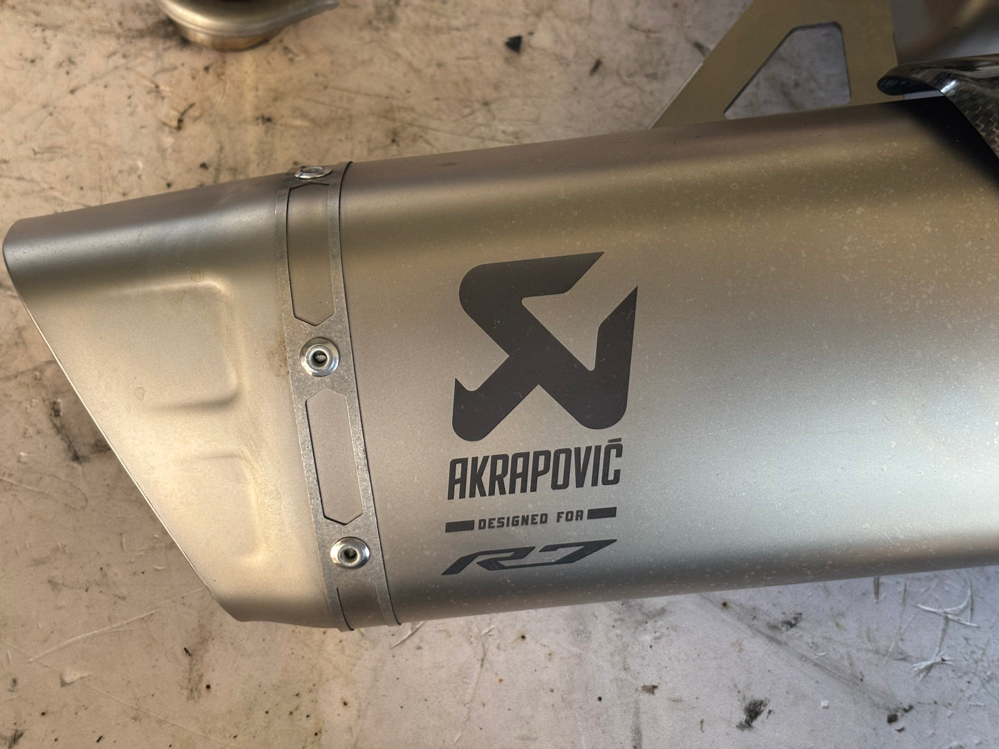 Ligne akrapovic S-Y7R11-HAPT Yamaha r7 2021-2024