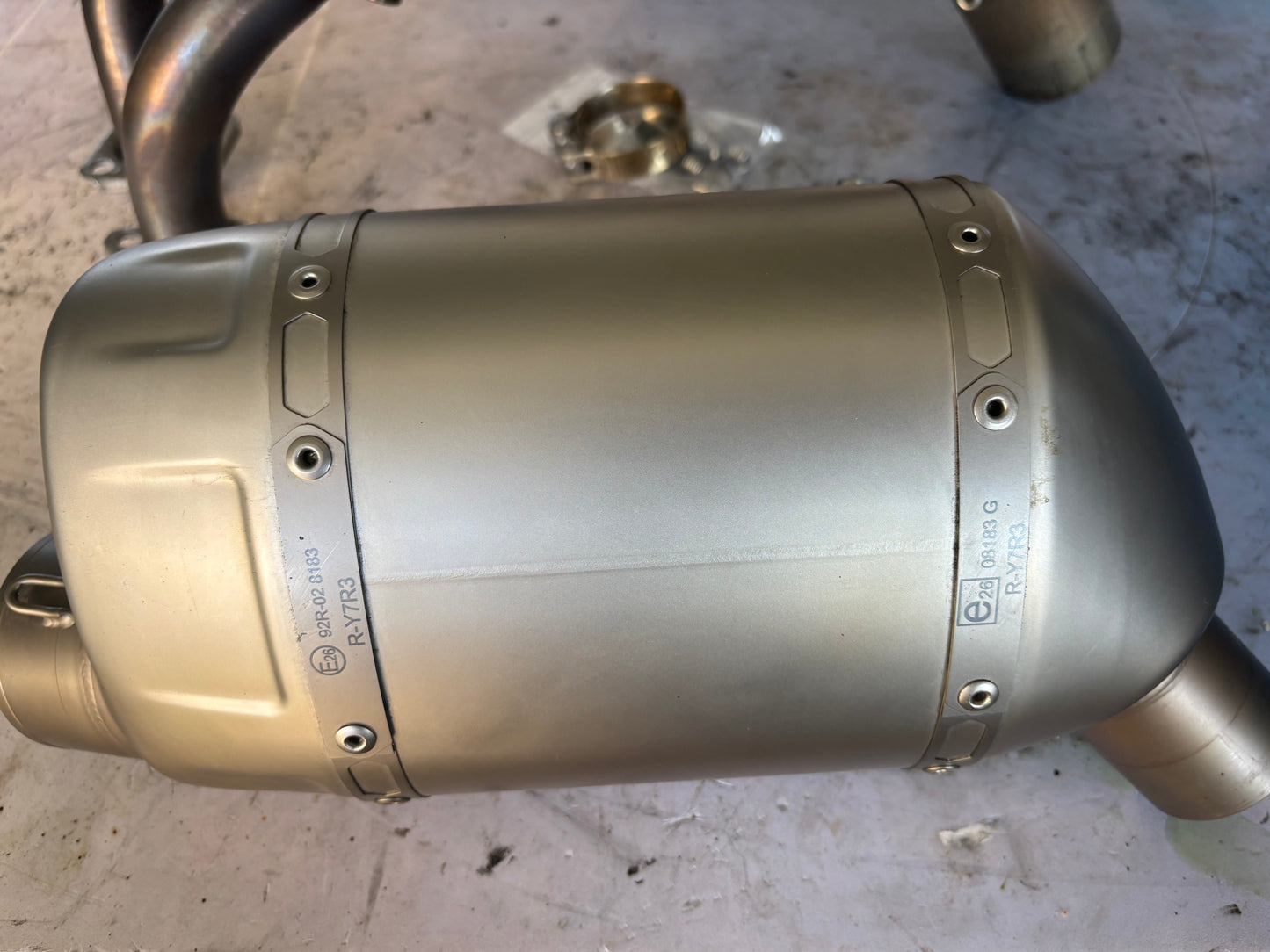 Ligne akrapovic S-Y7R11-HAPT Yamaha r7 2021-2024