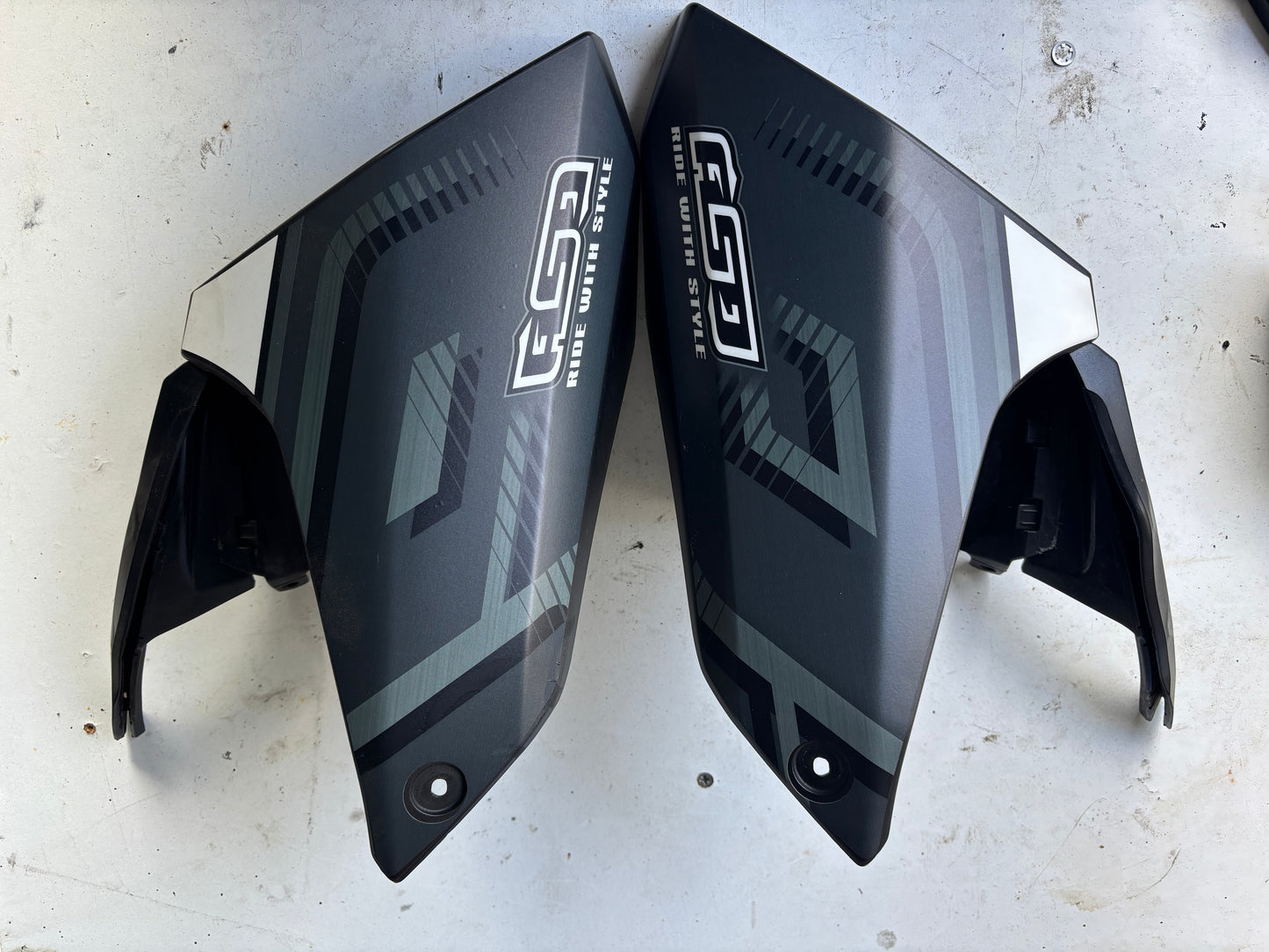 Écope air réservoir droite et gauche yamaha mt 09 2013-2016