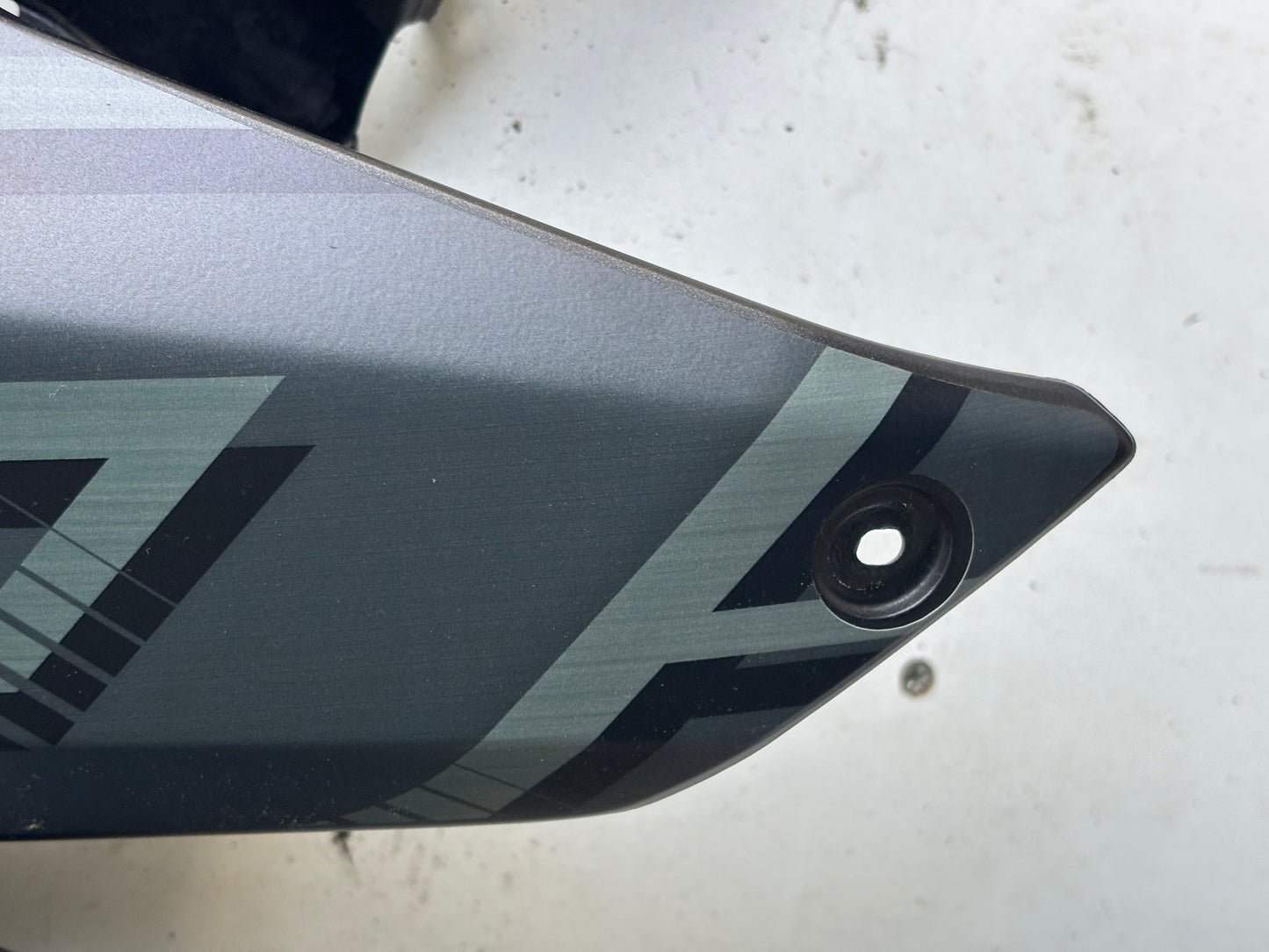 Écope air réservoir droite et gauche yamaha mt 09 2013-2016