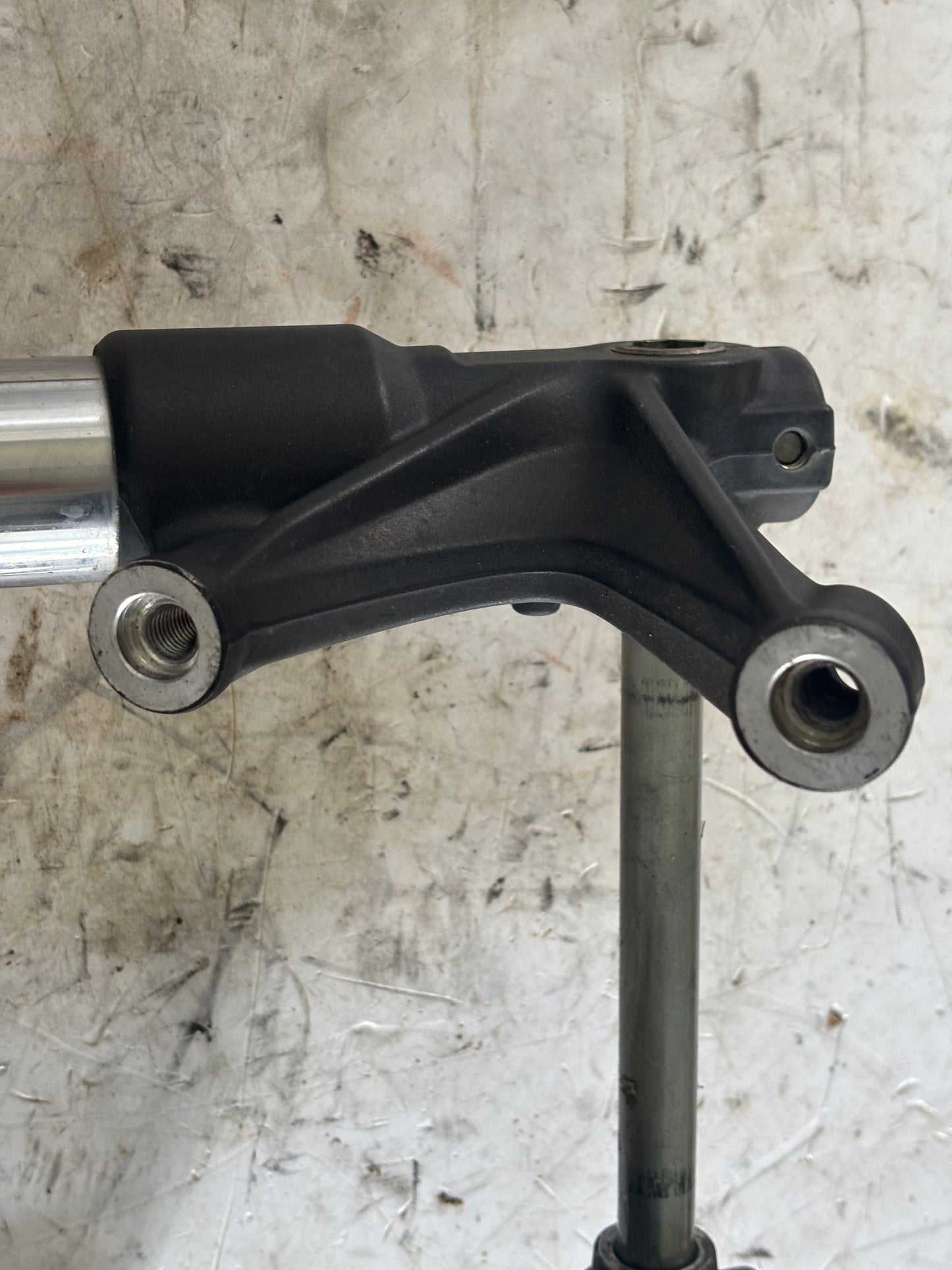 Fourche ANDREANI yamaha mt 09 2013-2016 sans abs