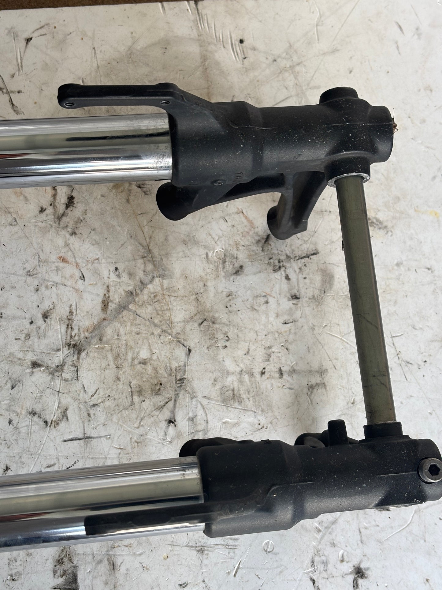 Fourche ANDREANI yamaha mt 09 2013-2016 sans abs