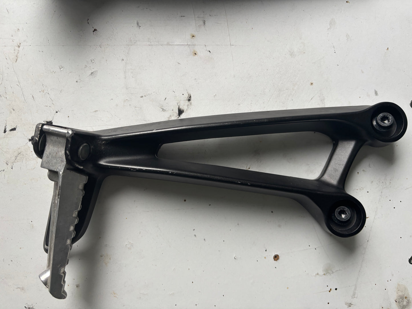 Platine arrière gauche avec repose pied Yamaha Mt07 mt-07 2014/2020
