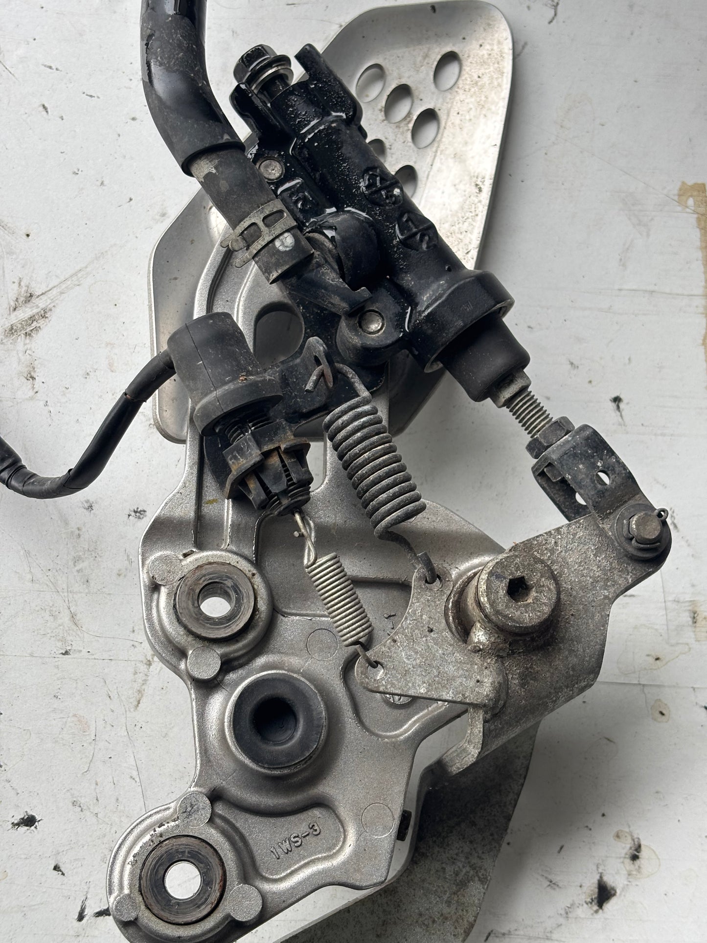 Platine droite frein complète  mt-07 MT 07 2014/2020 Yamaha