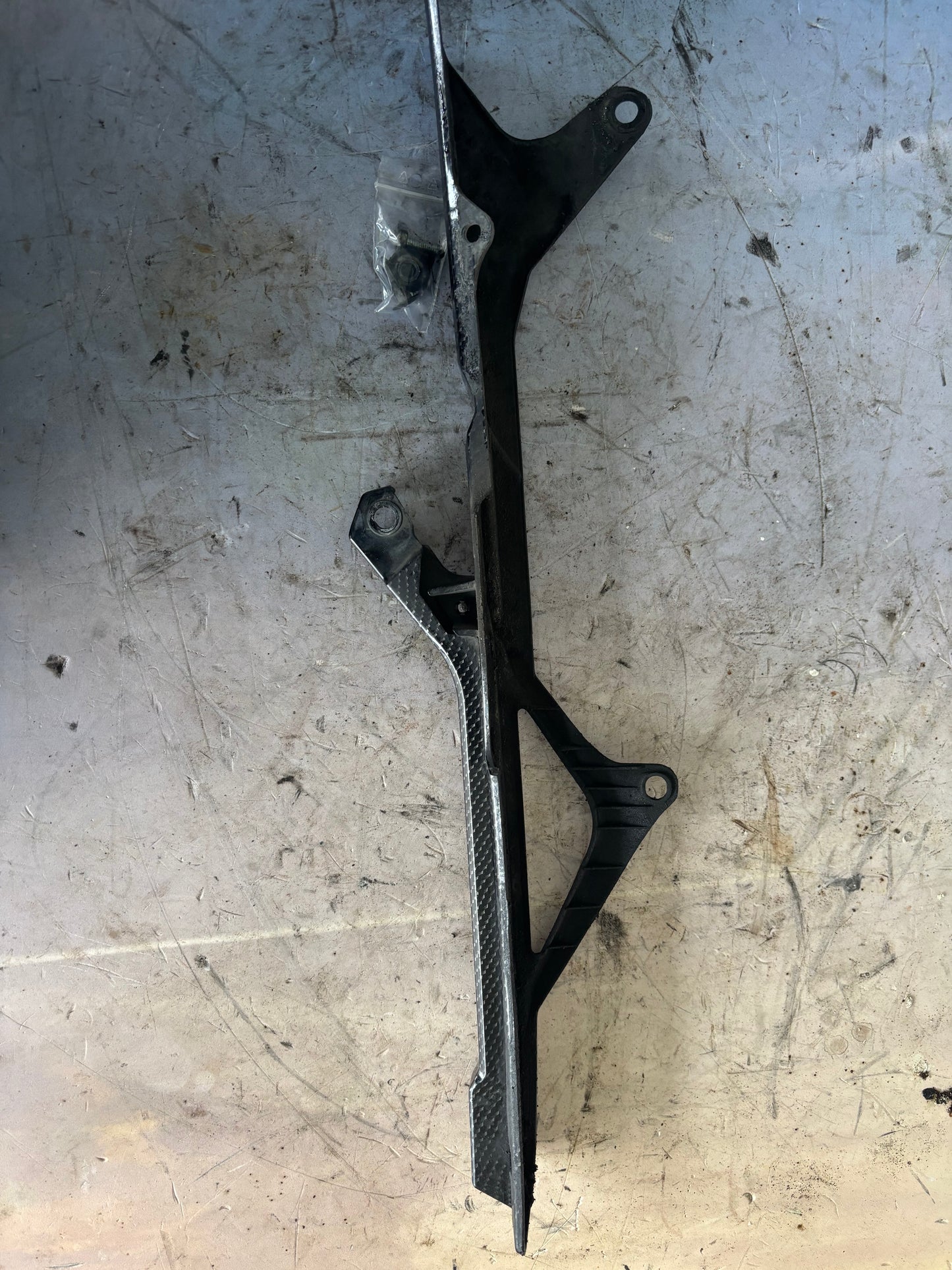 Kettenschutz Yamaha MT-09 2017/2020 Carbon-Optik