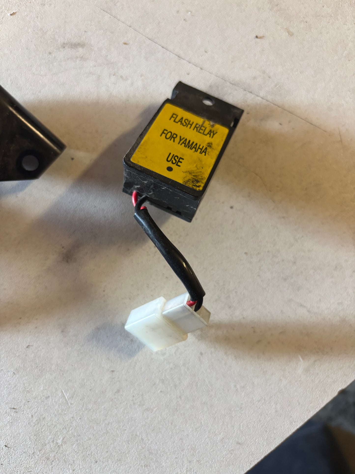 Relais boitier centrale clignotant led yamaha mt09 tracer 900 2013/2020