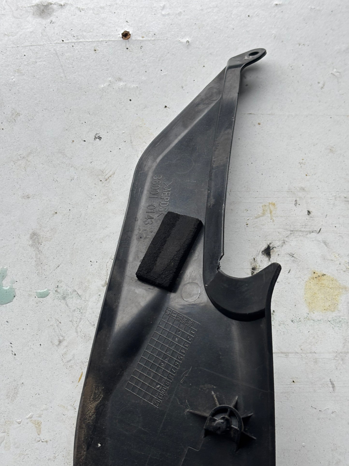 Carénage latéral gauche protection réservoir Kawasaki Er6n er6f 2009/2011