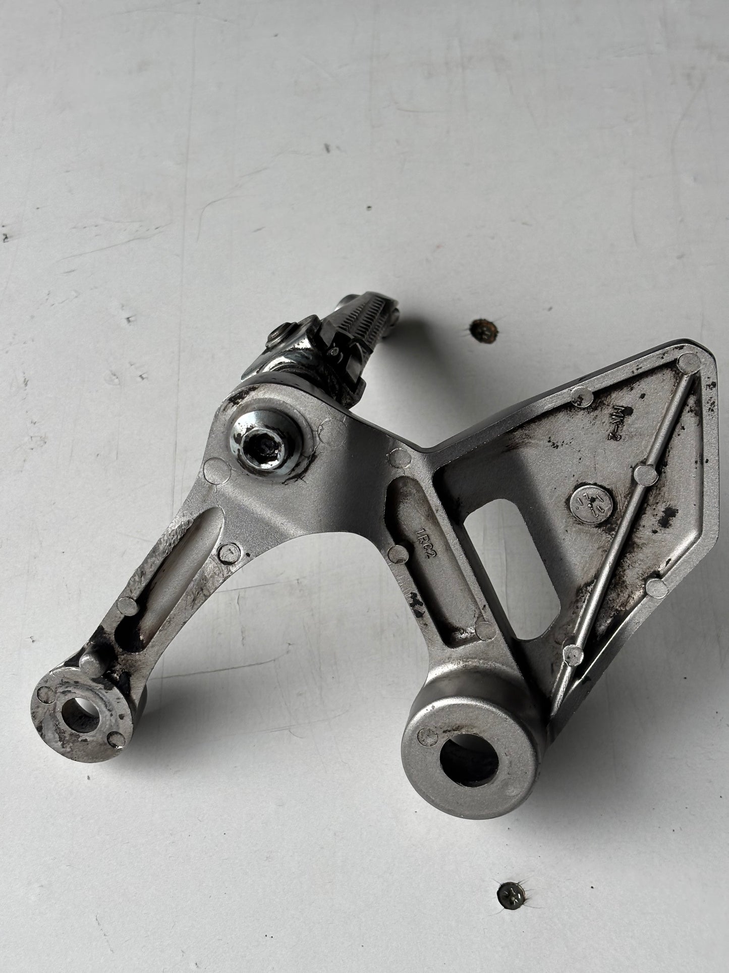 Platine conducteur gauche Yamaha mt 09 / tracer 900 2015/2020