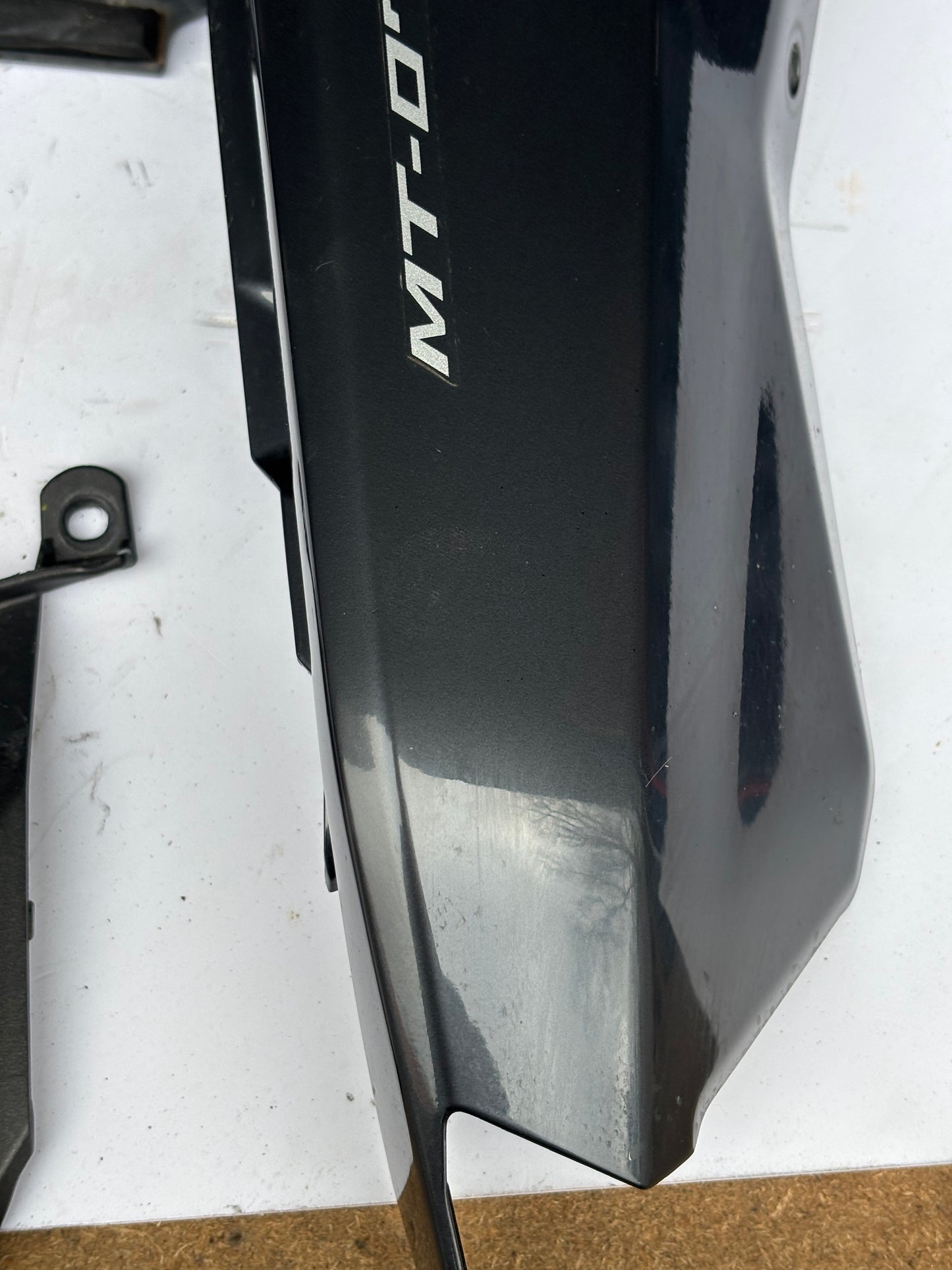 Komplette rechte und linke Heckverkleidung Yamaha mt07 2014/2017