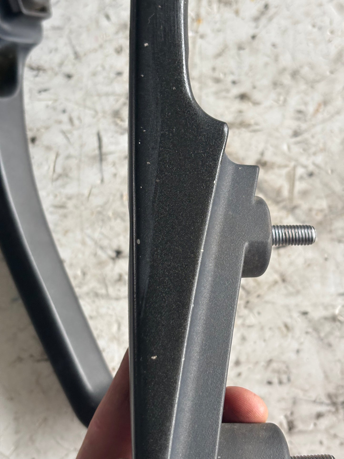 Poignée maintien passager arrière er6n er6f Kawasaki 2009/2011 droite et gauche