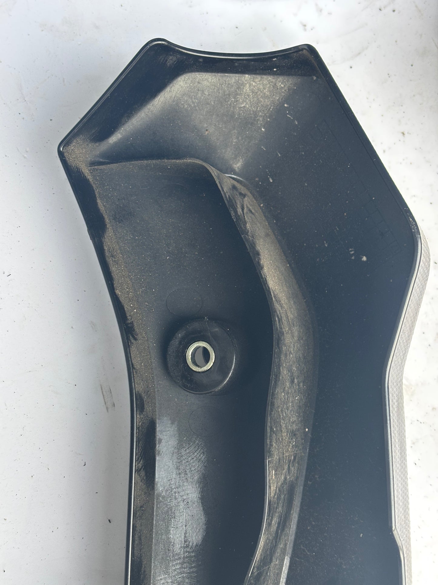 Rechte Kühlerschutzhutzenabdeckung Yamaha MT07 2014/2017
