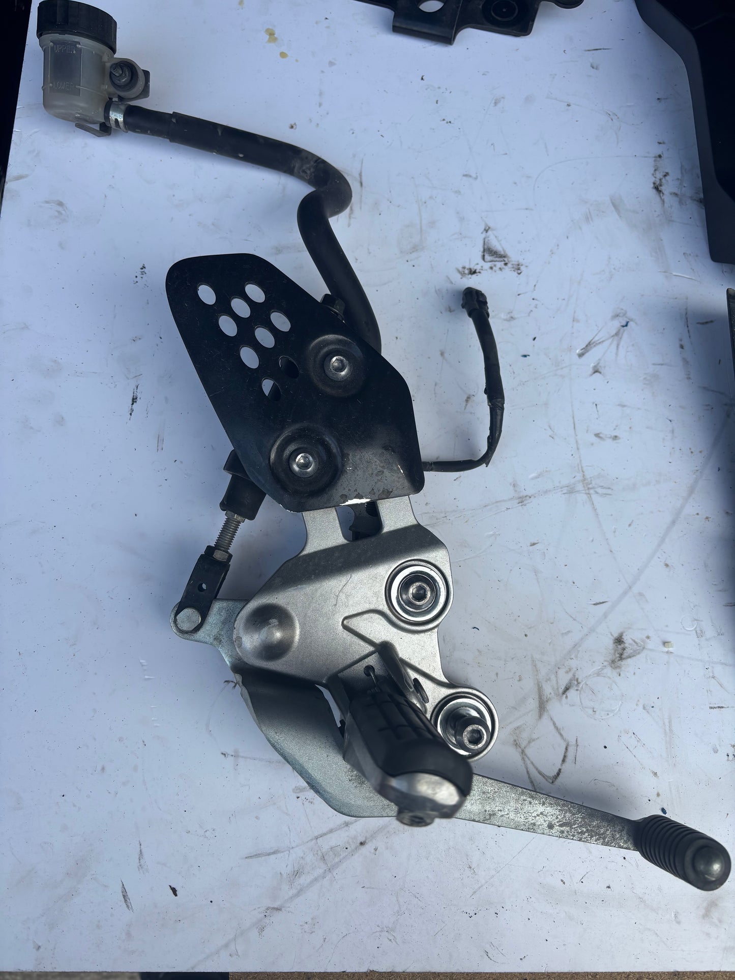 Rechte Bremsfußrastenplatte Yamaha MT07 MT 07 2014 2017